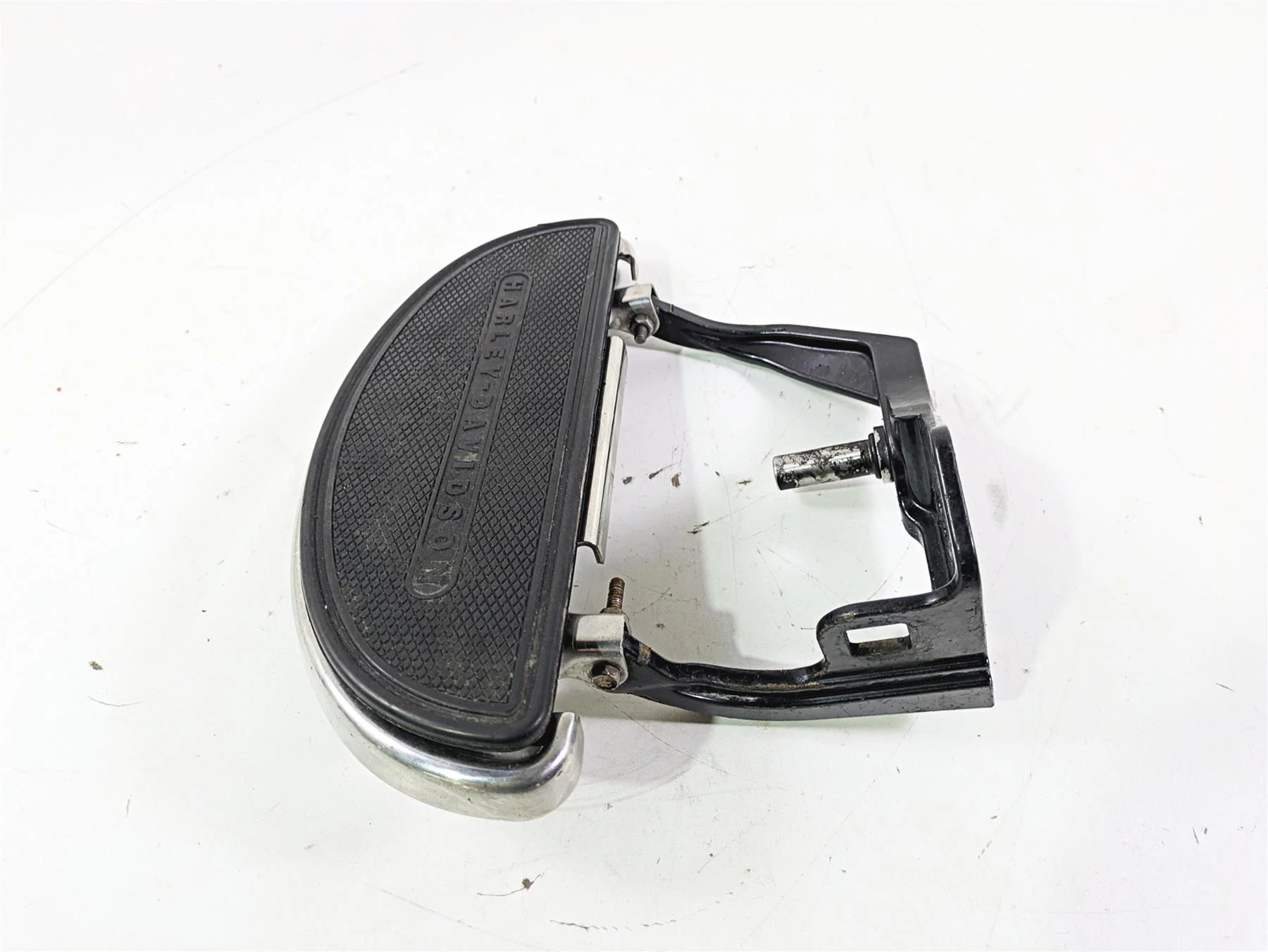 00-09 Harley Davidson Softail Right Front Floorboard 50600026 - Image 3