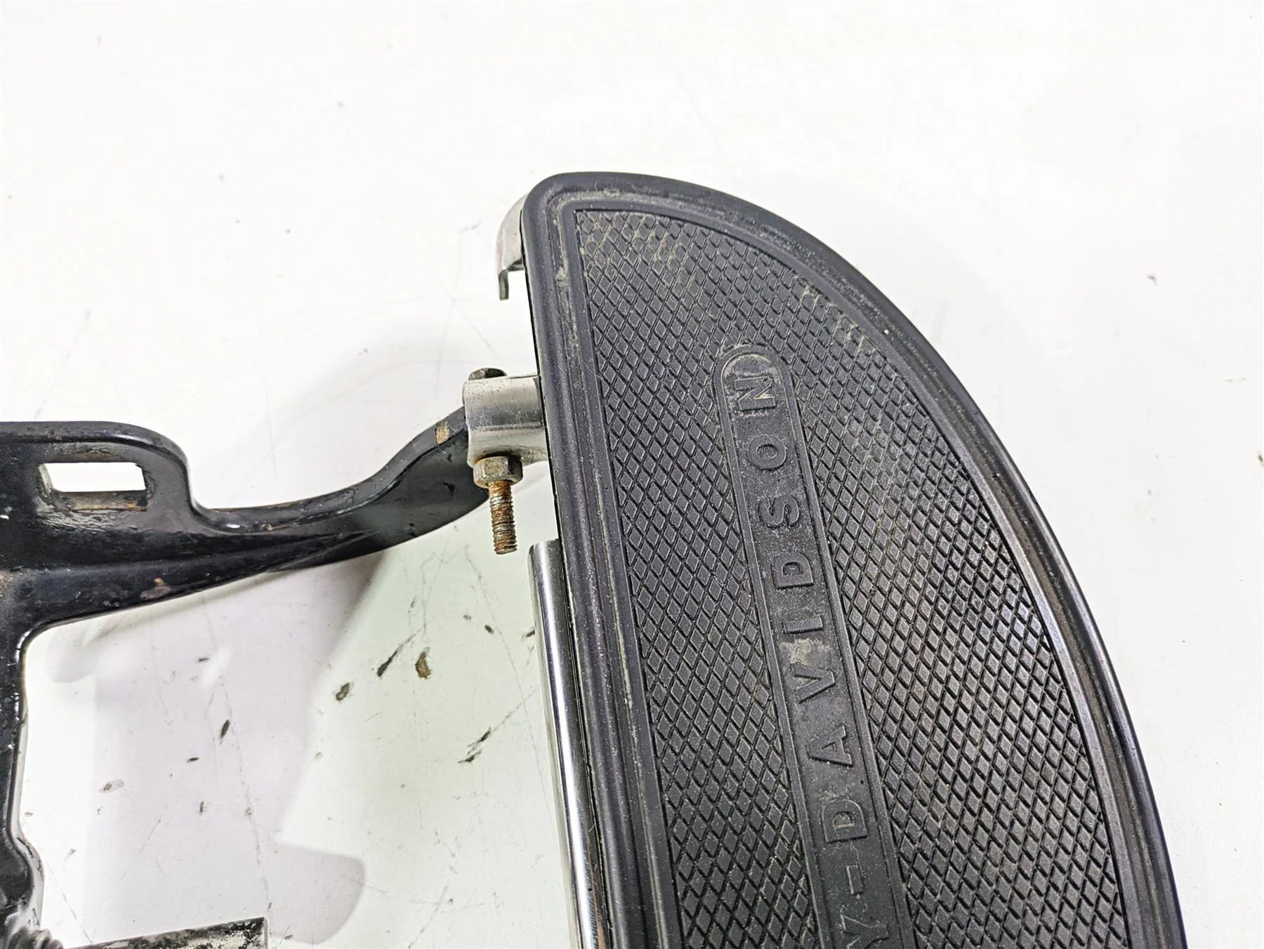 00-09 Harley Davidson Softail Right Front Floorboard 50600026 - Image 7