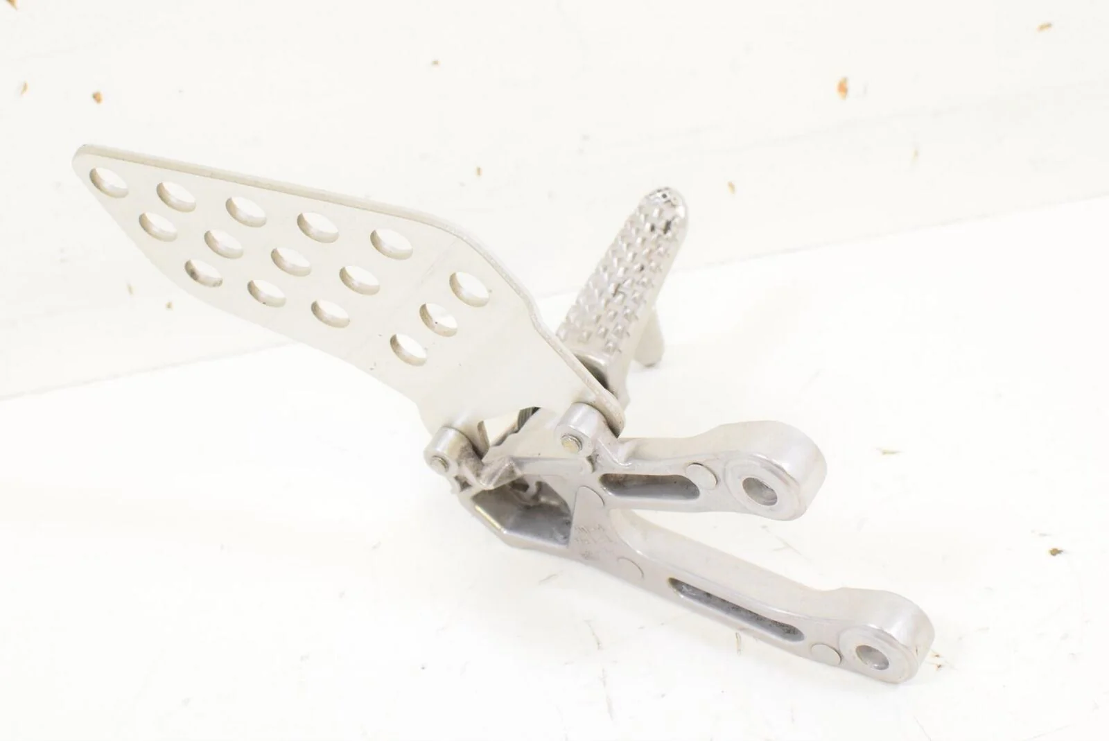 05 Honda CBR1000RR CBR1000 RR Left Rider Footpeg Foot Peg Rest 50700-MEL-000 - Image 3