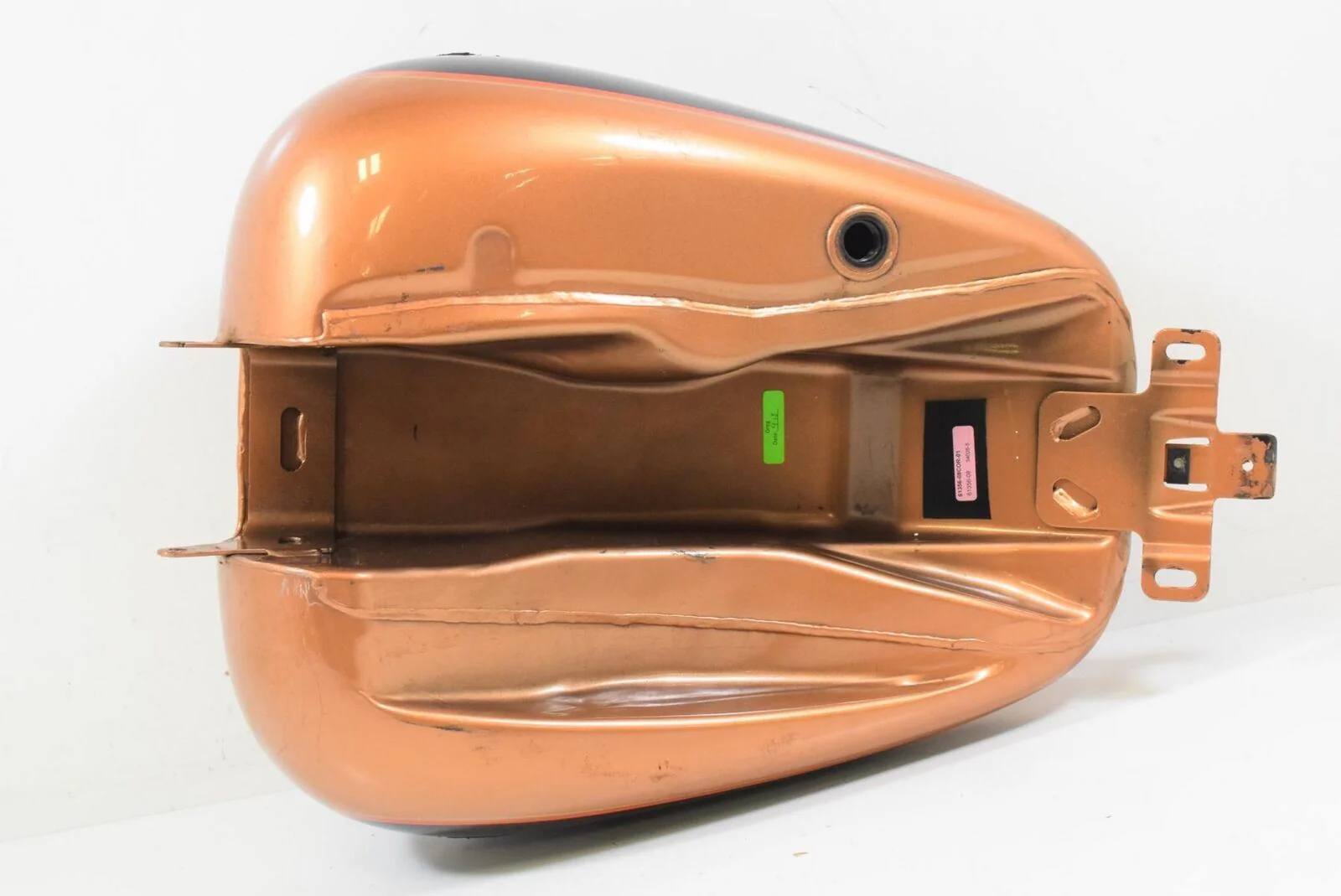 08 Harley Touring FLHTCU Electra Glide UC Fuel Gas Petrol Tank DENTED 61356-08 - Image 6