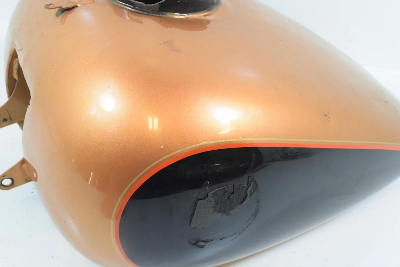 08 Harley Touring FLHTCU Electra Glide UC Fuel Gas Petrol Tank DENTED 61356-08 - Image 8