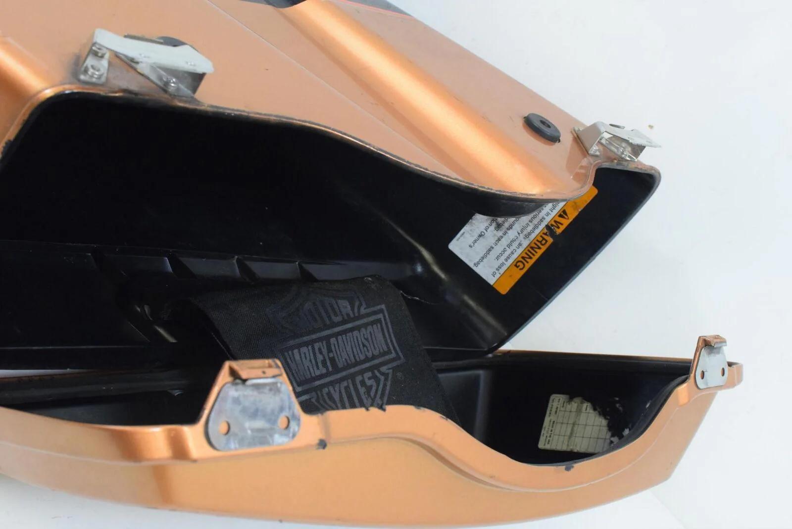 08 Harley Touring FLHTCU Electra Glide UC Right Saddlebag Saddle Bag 90752-93 - Image 12