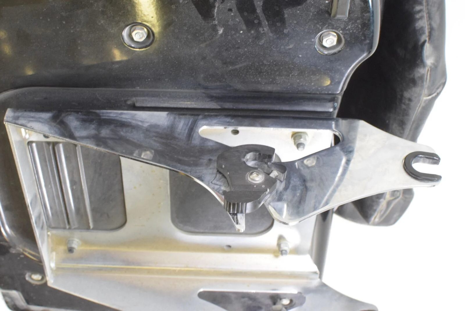 09-13 Harley Touring Aftermarket Trunk Tour Pak & Mount Electra Glide Road King - Image 11