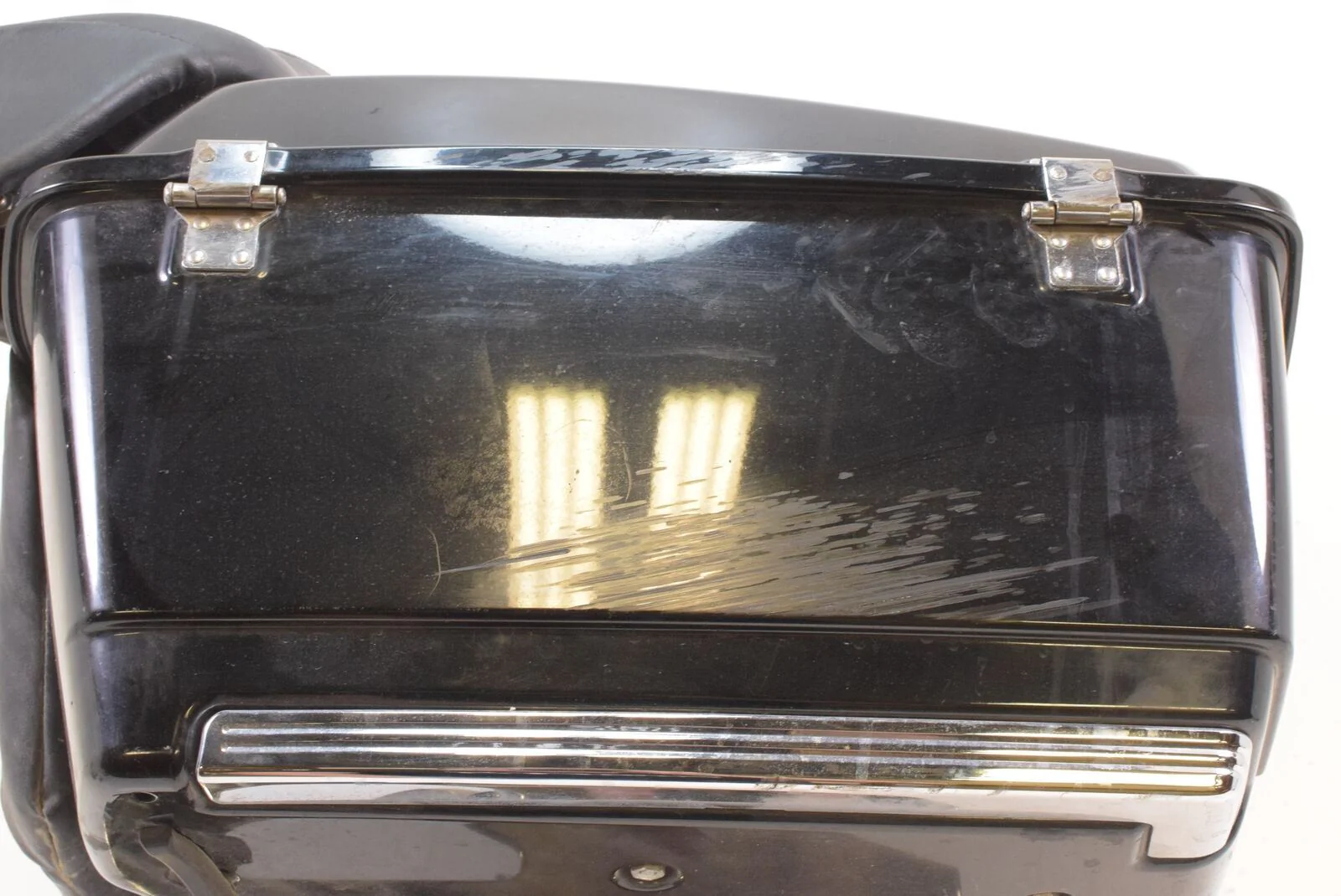09-13 Harley Touring Aftermarket Trunk Tour Pak & Mount Electra Glide Road King - Image 6