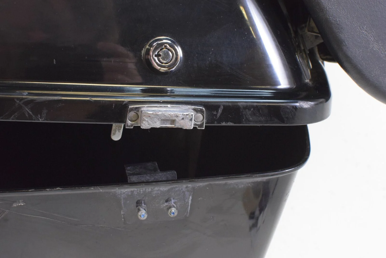 09-13 Harley Touring Aftermarket Trunk Tour Pak & Mount Electra Glide Road King - Image 7