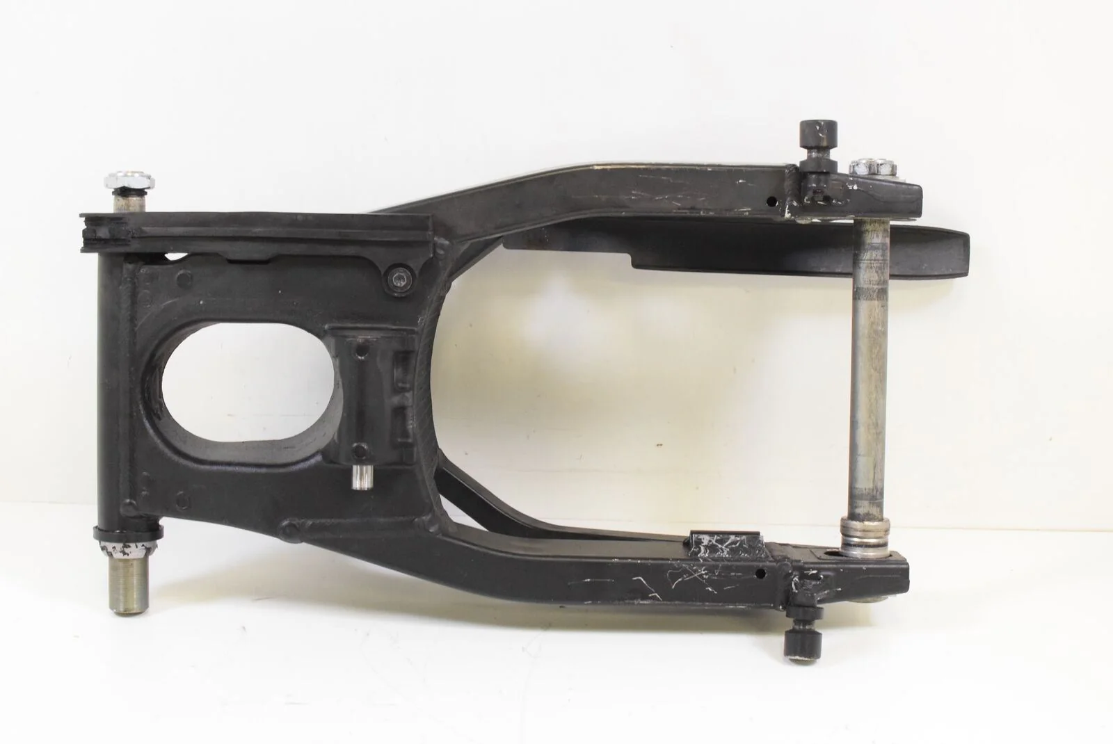 09 Suzuki GSX1300 R Hayabusa Rear STRAIGHT Suspension Swingarm  61000-24F40 - Image 5