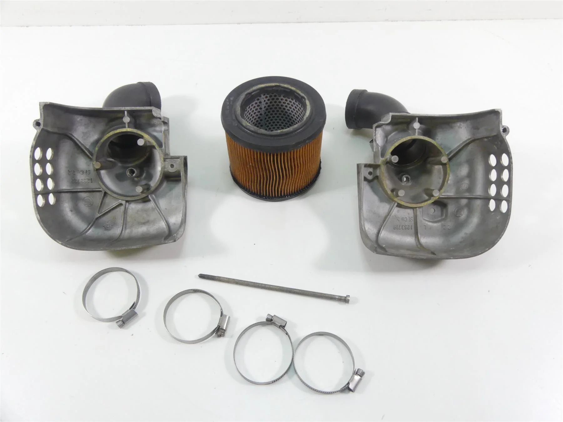 1978 BMW R100 S (2474) Air Box Cover Housing Tubes Intake Set 1253719 1253722