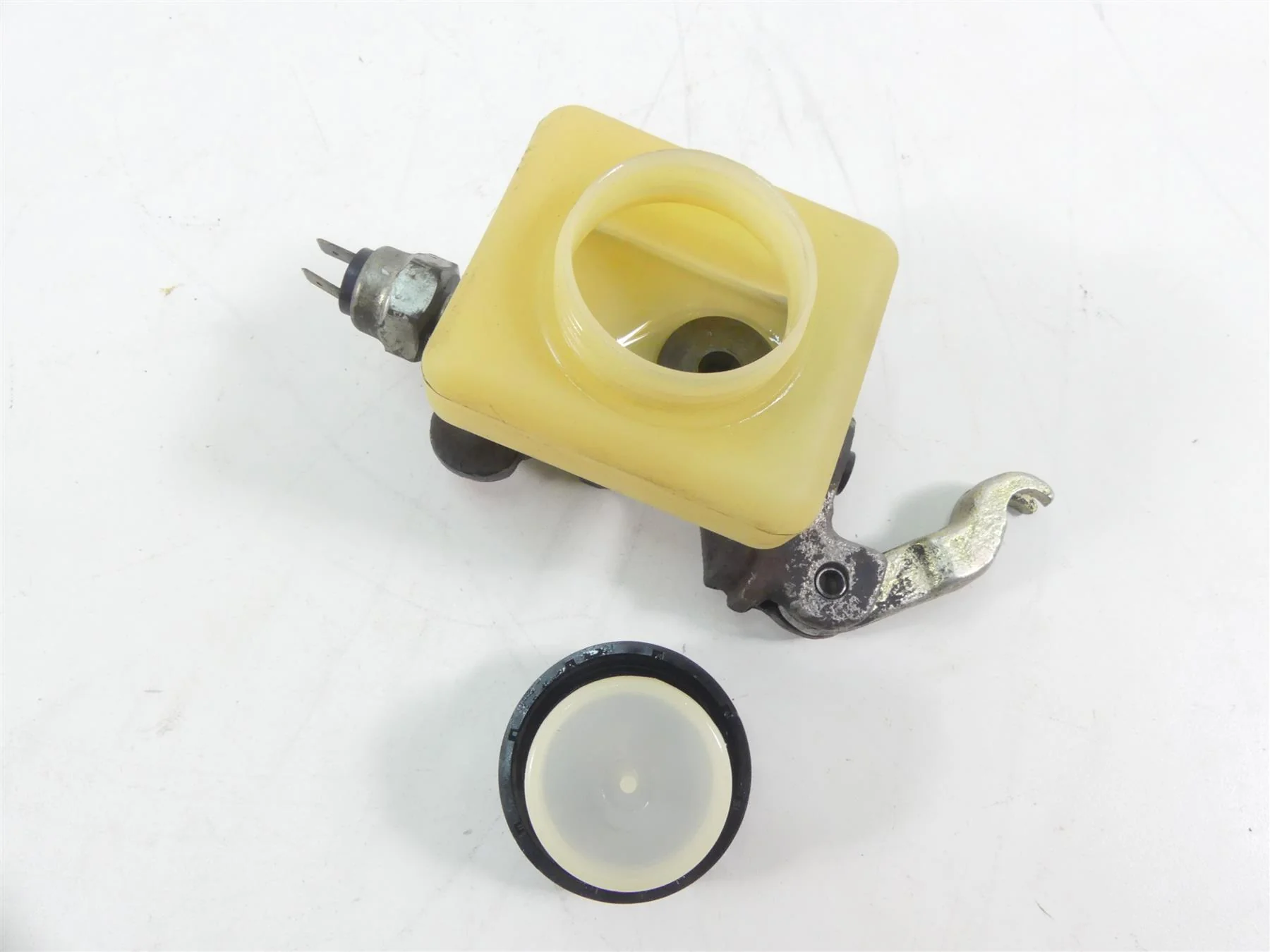 1978 BMW R100 S (2474) Dual Disc Under Tank  Brake Master Cylinder 34311234379 - Image 7