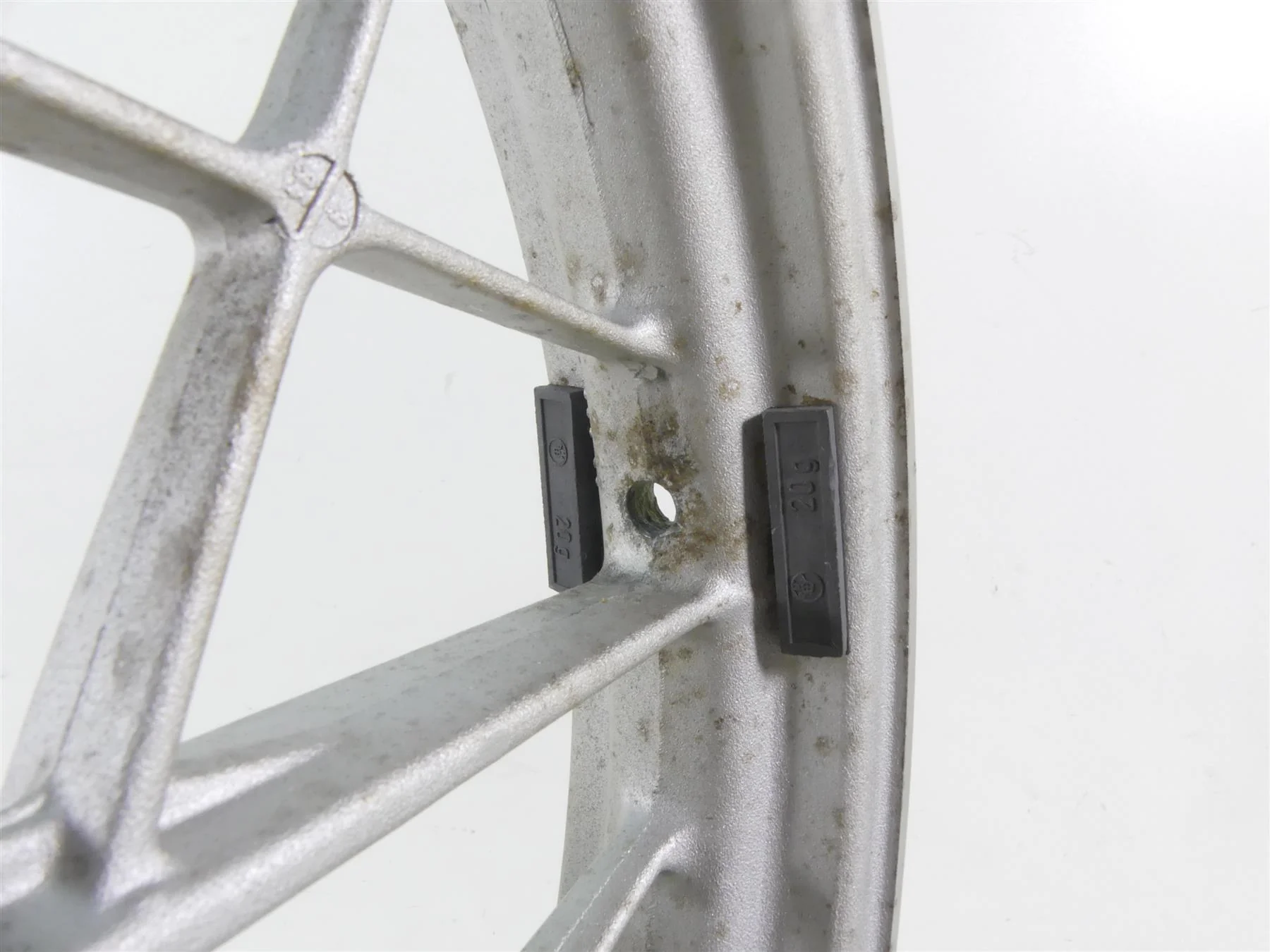 1978 BMW R100 S (2474) Front Straight Wheel Rim Cast 19x2.15 36311238959 - Image 8