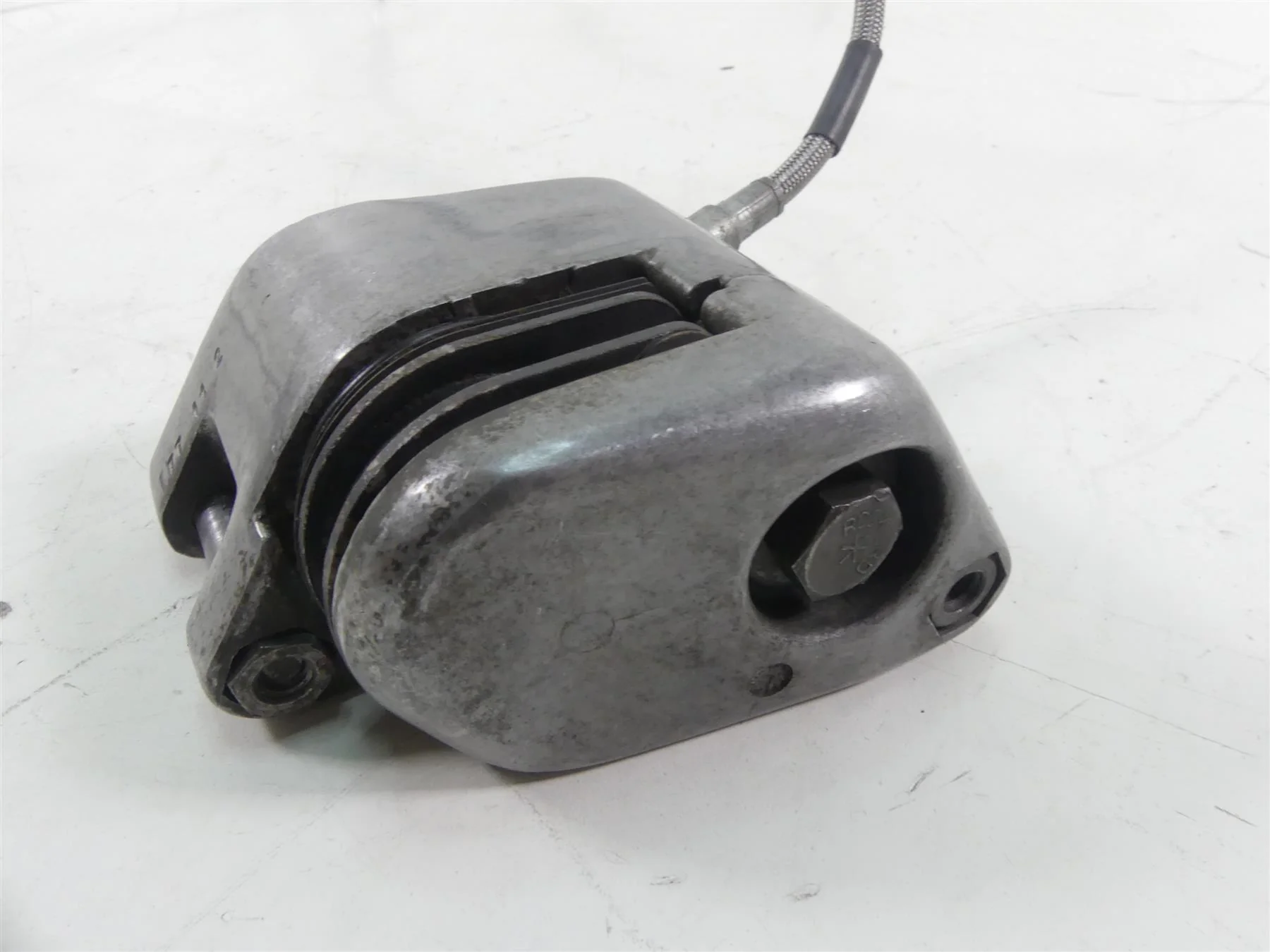 1978 Harley XLH1000 Sportster Ironhead Front Dual Brake Caliper Set 44116-77 - Image 11