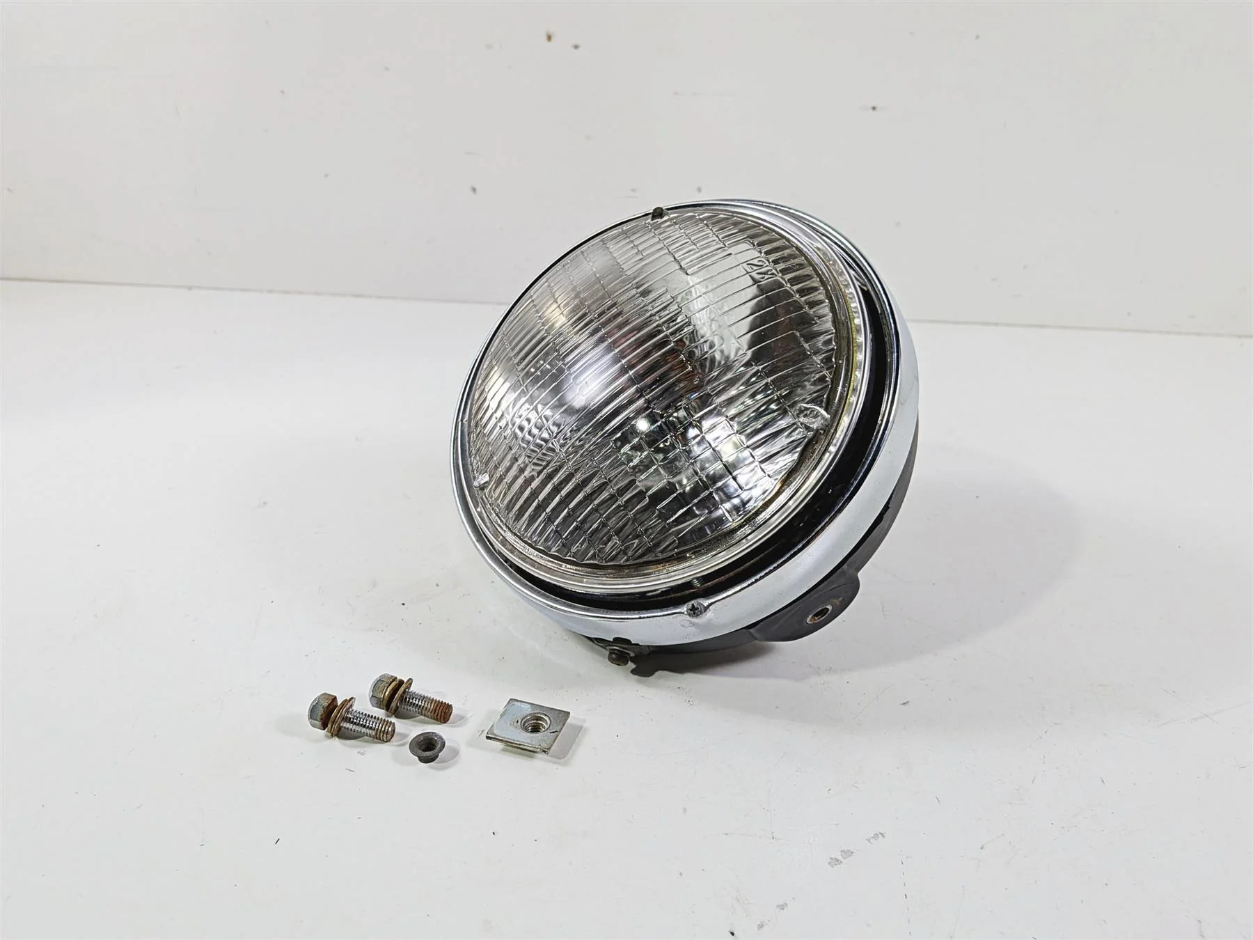 1978 Suzuki GS550 E Headlight Head Light Lamp Lens 35100-45600 35100-45601 - Image 8