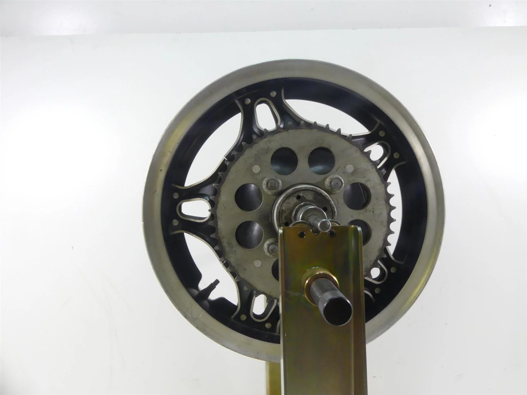 1980 Honda CB750C Custom Rear Straight 18x2.5 Wheel Rim 42650-460-670 - Image 4