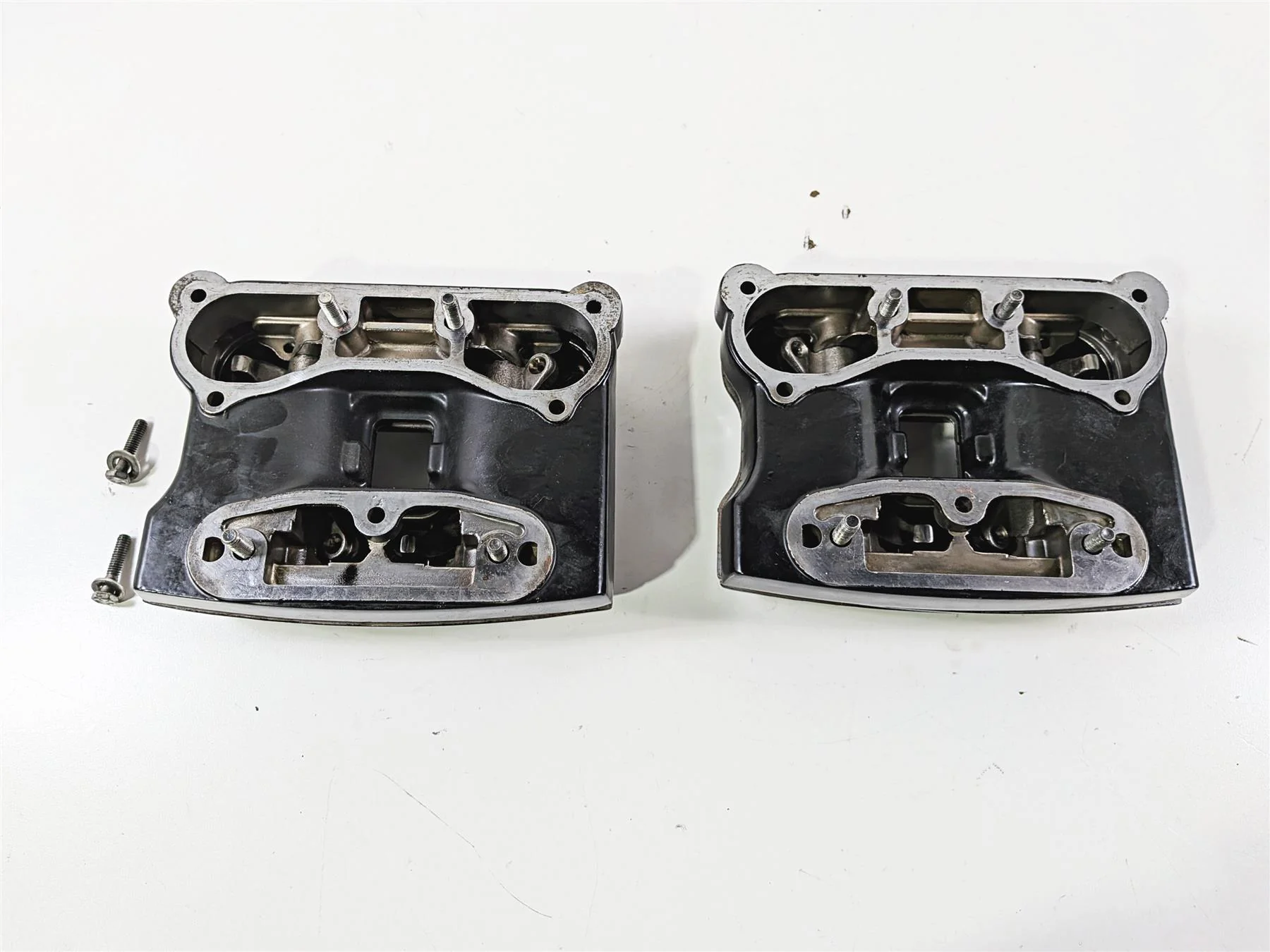 1990 Harley Touring FLHTC Electra Glide Black Rocker Box Valve Covers 17507-85 - Image 5