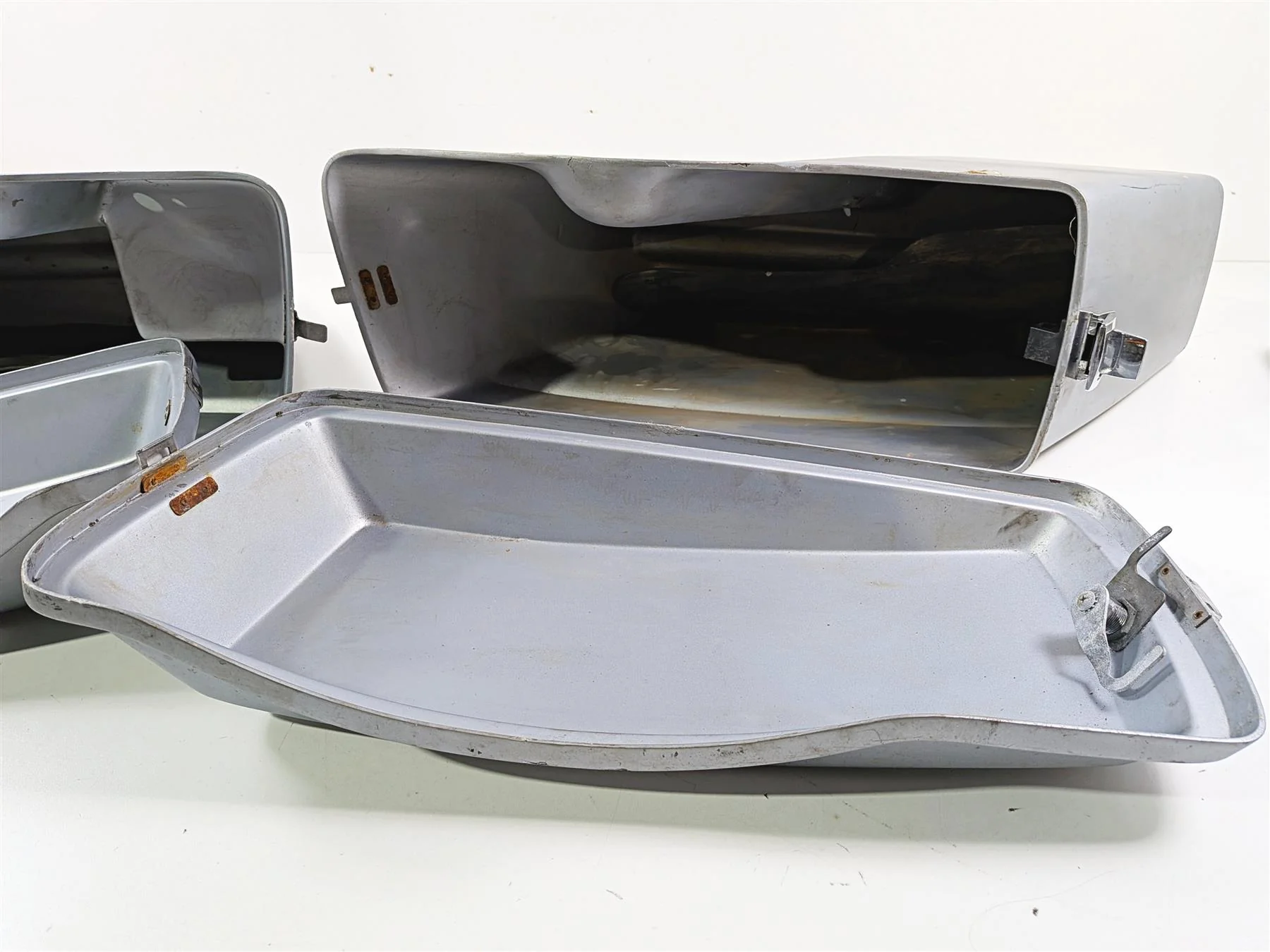 1990 Harley Touring FLHTC Electra Glide Left Right Saddlebag Saddle Bag Set - Image 11