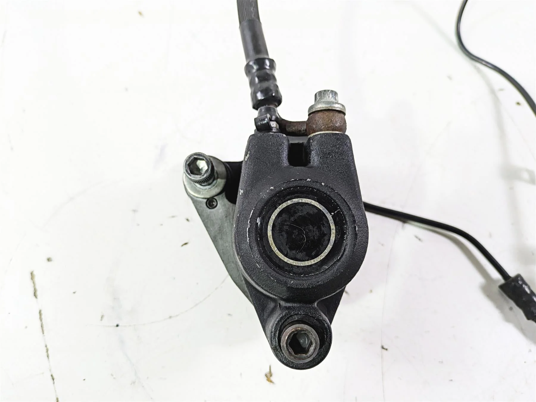 1992 Harley FLSTC Softail Heritage Front Brake Caliper + Line 44046-84B - Image 6