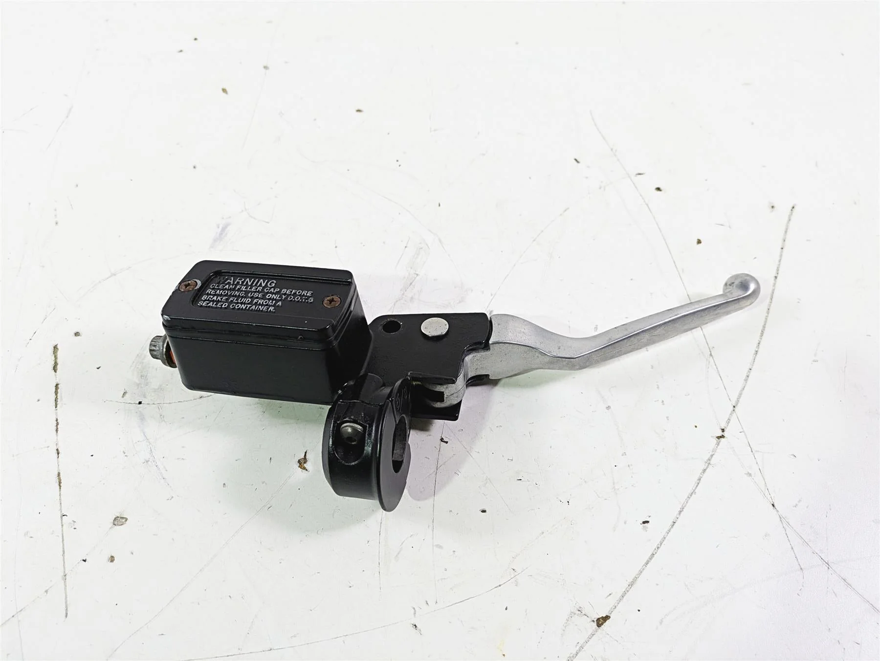 1992 Harley FLSTC Softail Heritage Front Brake Master Cylinder 5/8" 45019-85A