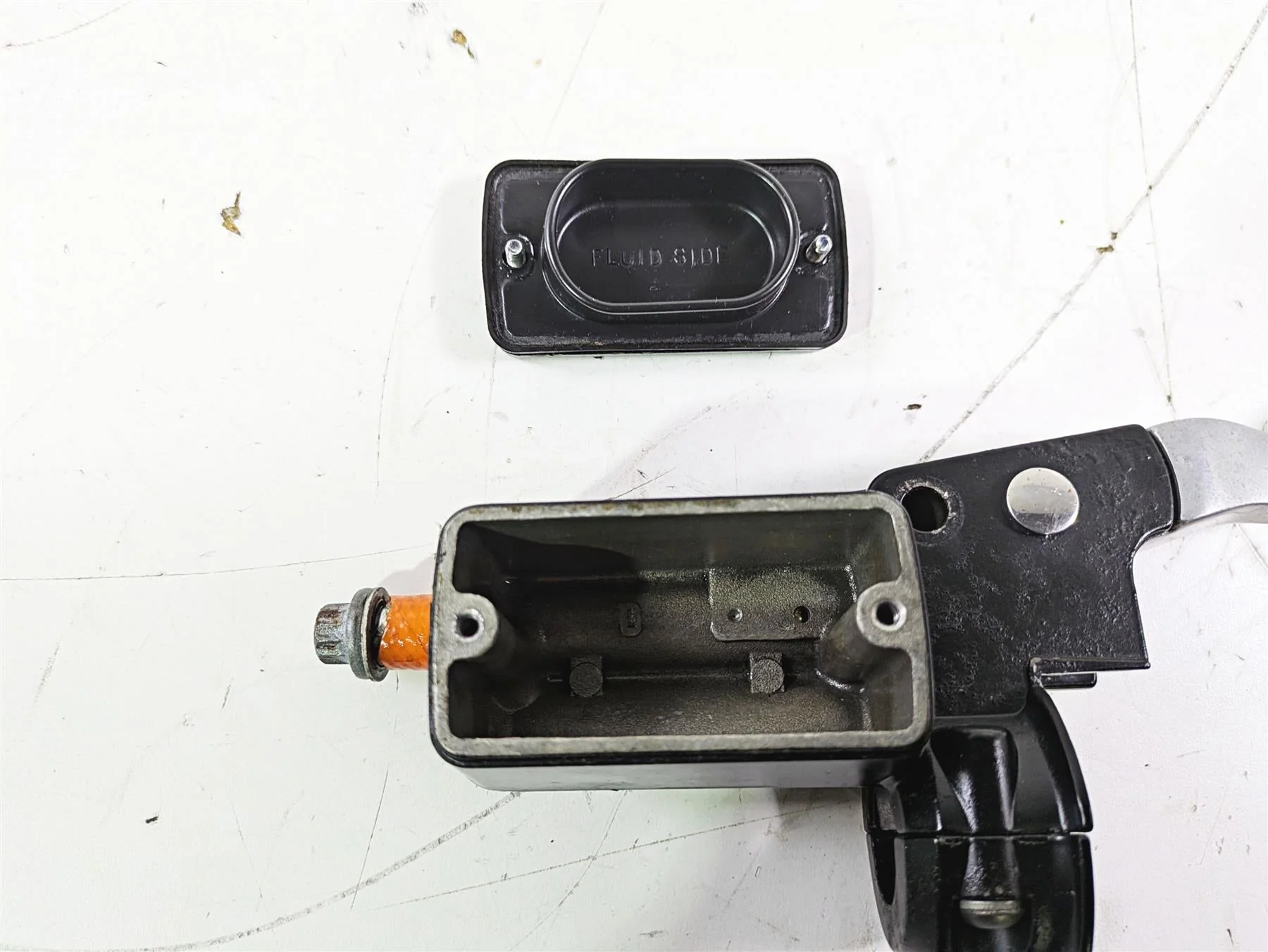 1992 Harley FLSTC Softail Heritage Front Brake Master Cylinder 5/8" 45019-85A - Image 12
