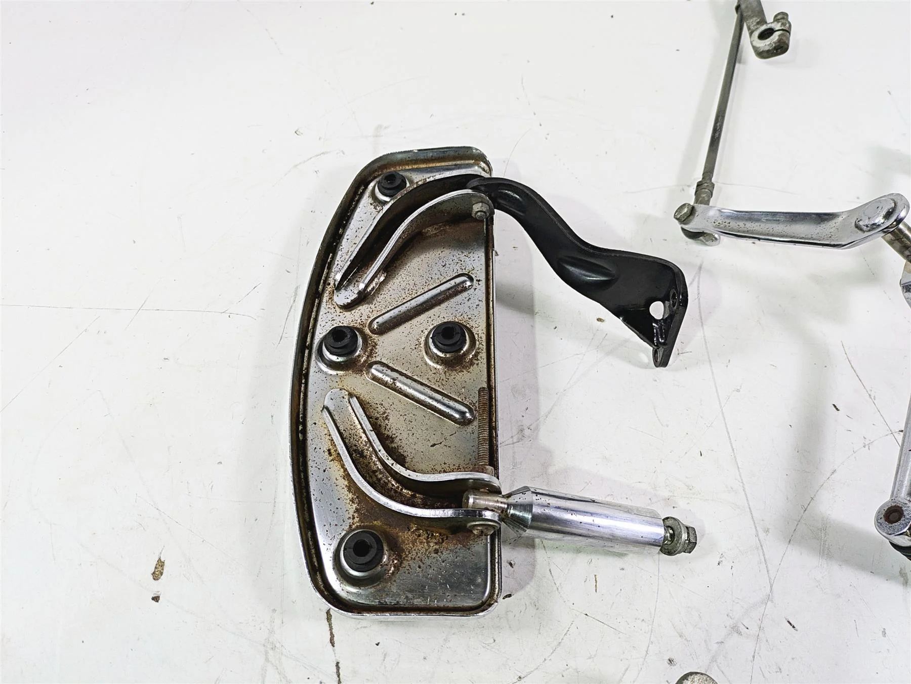 1992 Harley FLSTC Softail Heritage Front Left Floor Board Shifter Set 50621-79 - Image 12