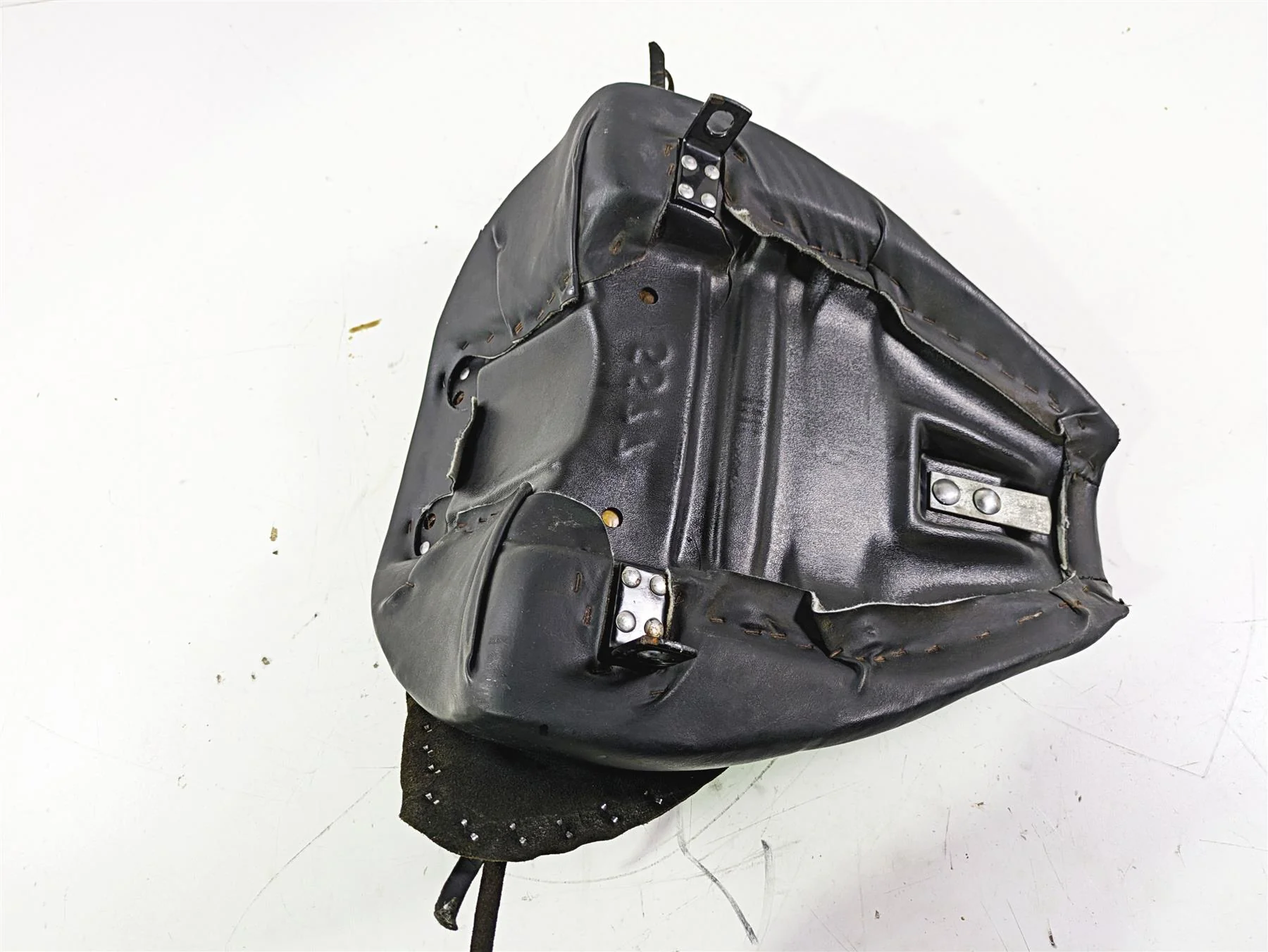 1992 Harley FLSTC Softail Heritage Front Rider Seat Saddle - Read 52236-86E - Image 6