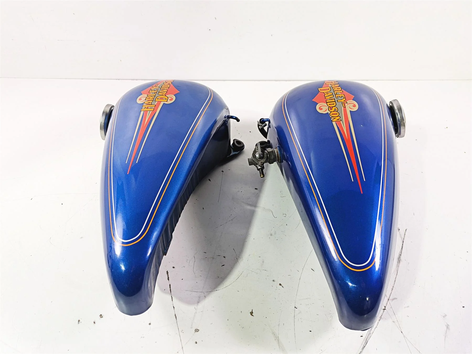 1992 Harley FLSTC Softail Heritage Fuel Gas Petrol Tank & Petcock -Read 61218-85