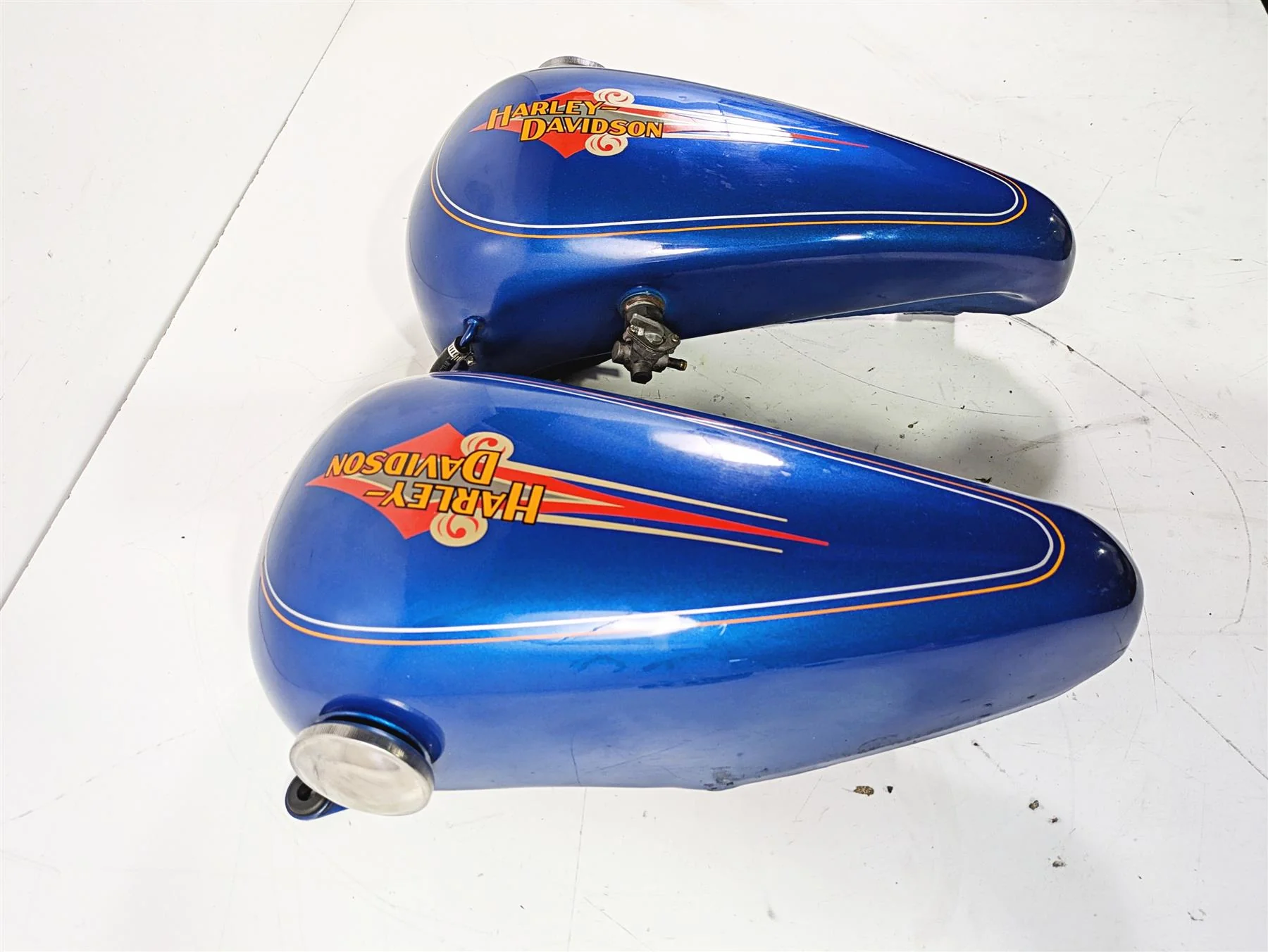 1992 Harley FLSTC Softail Heritage Fuel Gas Petrol Tank & Petcock -Read 61218-85 - Image 2