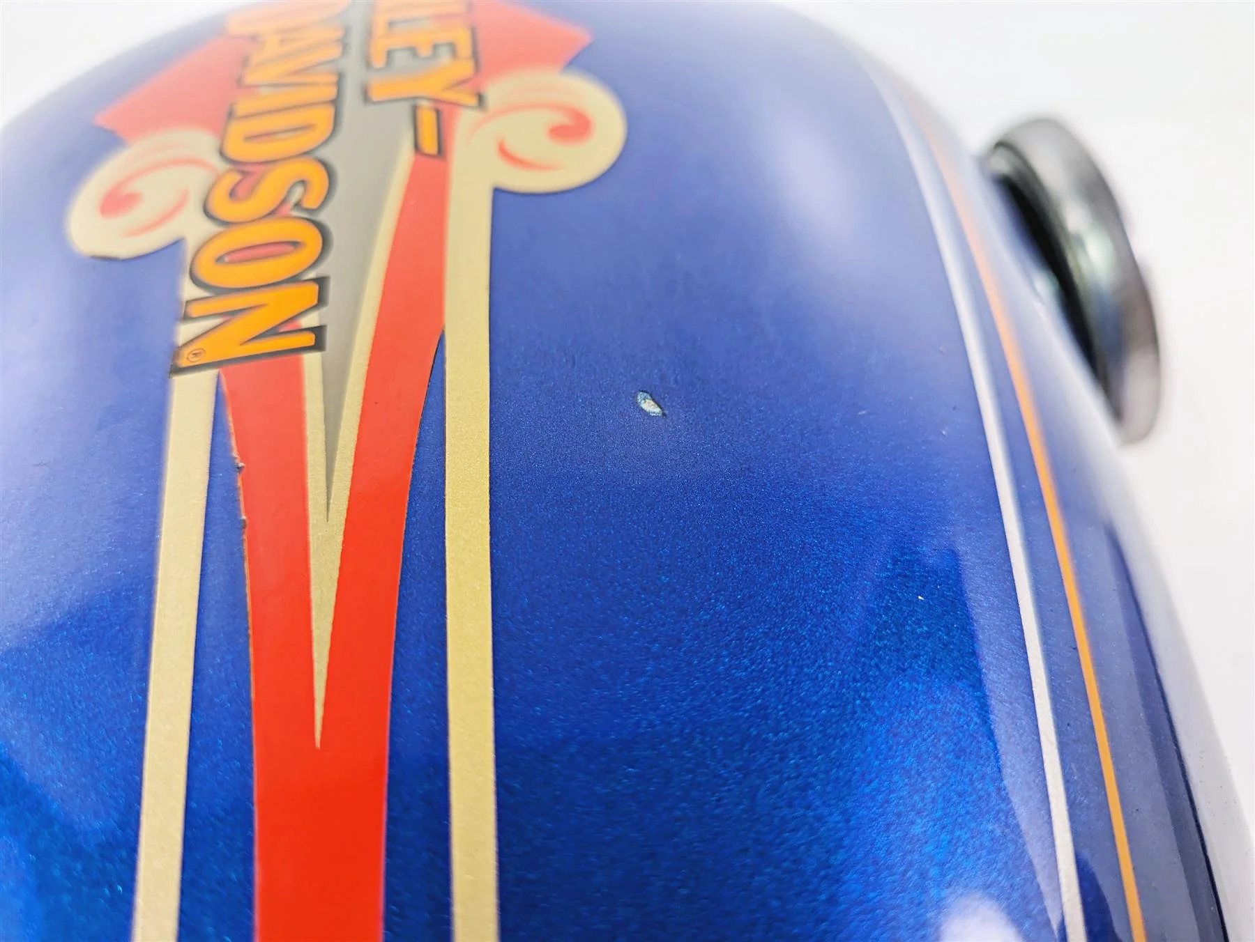 1992 Harley FLSTC Softail Heritage Fuel Gas Petrol Tank & Petcock -Read 61218-85 - Image 4