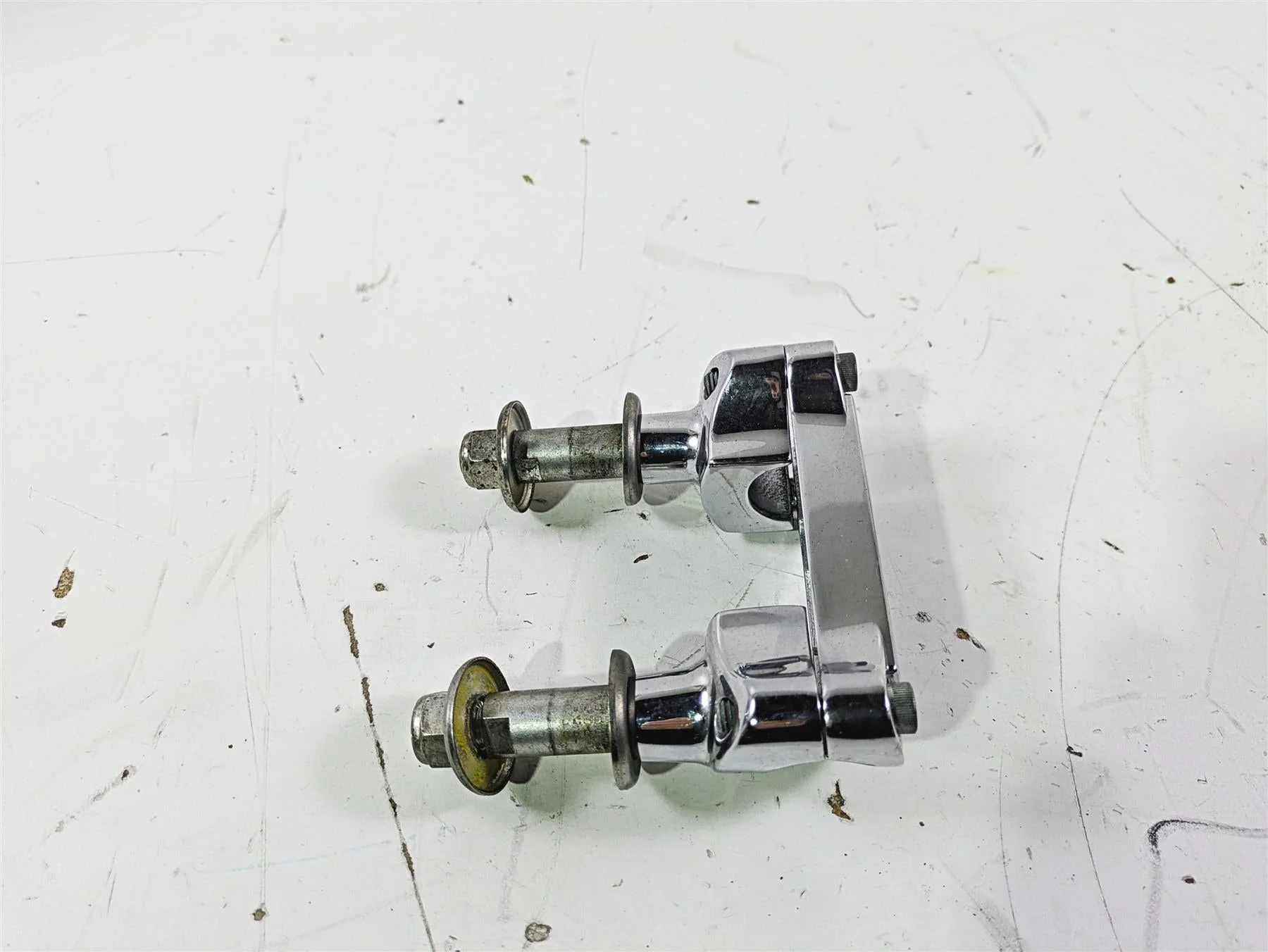 1992 Harley FLSTC Softail Heritage Handlebar Holder Riser Set 56567-86B - Image 2