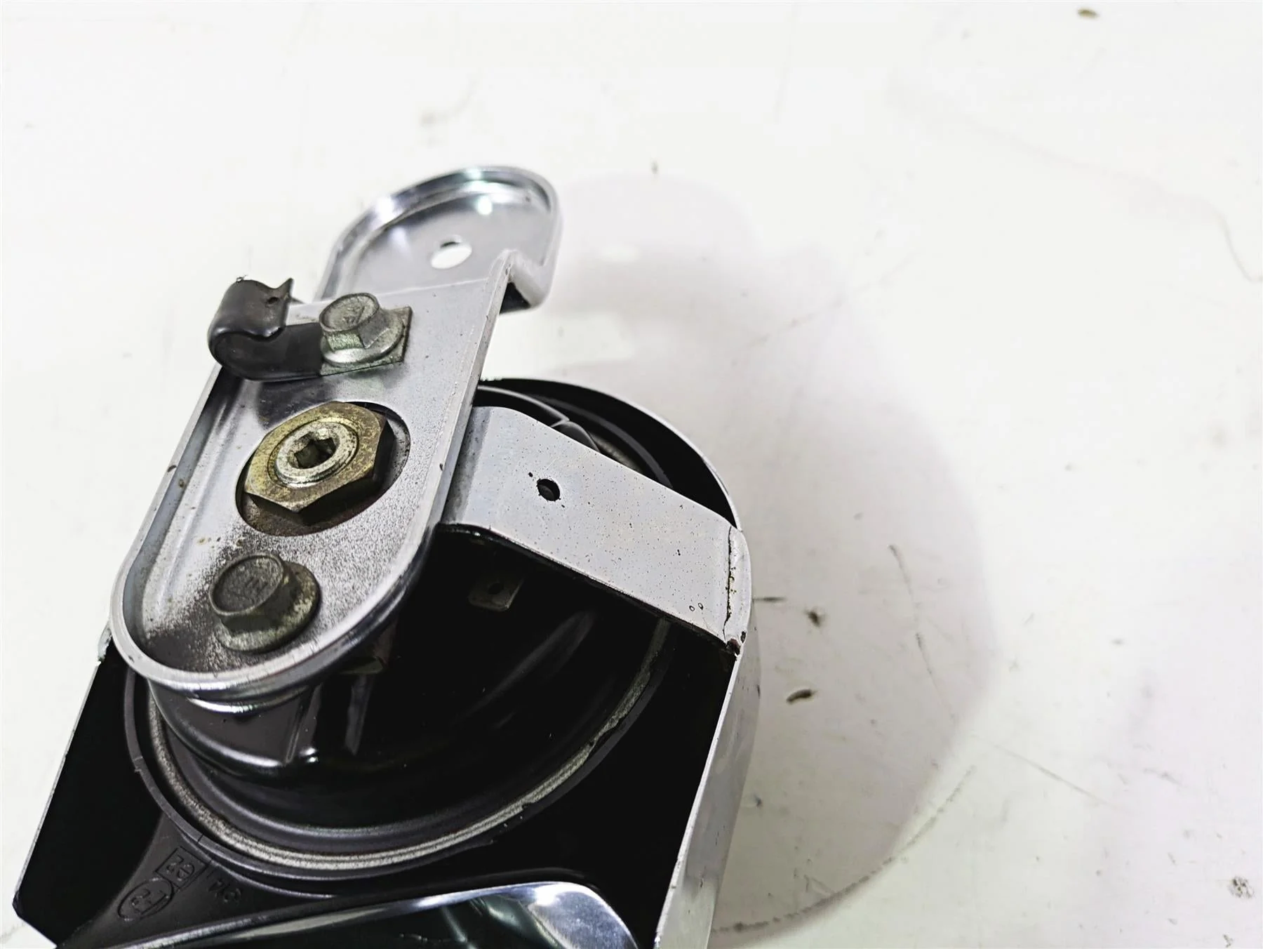 1992 Harley FLSTC Softail Heritage Horn & Chrome Cover 69012-86A 69060-90H - Image 7