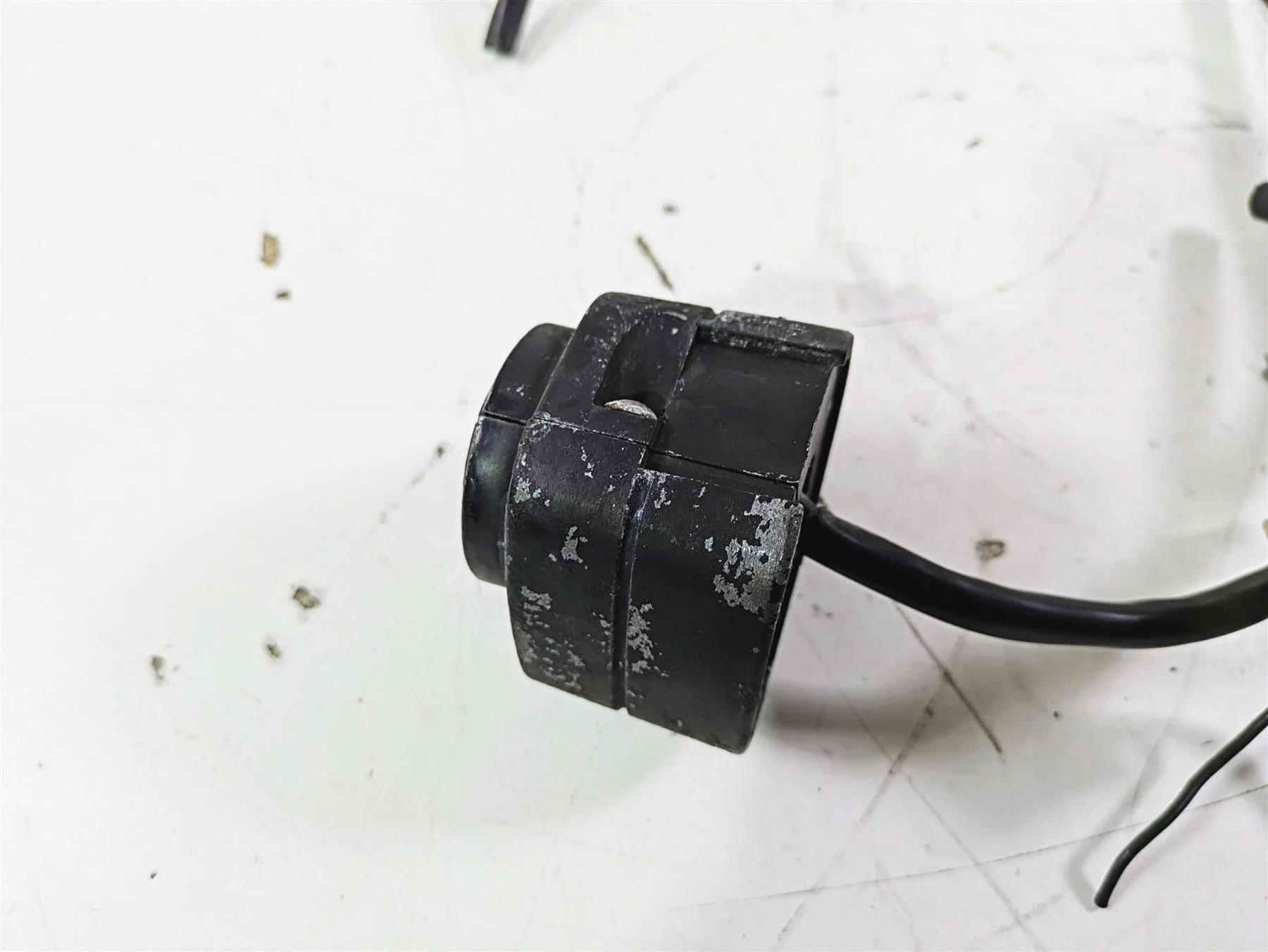 1992 Harley FLSTC Softail Heritage Left Hand Control Switch - Read 70218-87A - Image 9