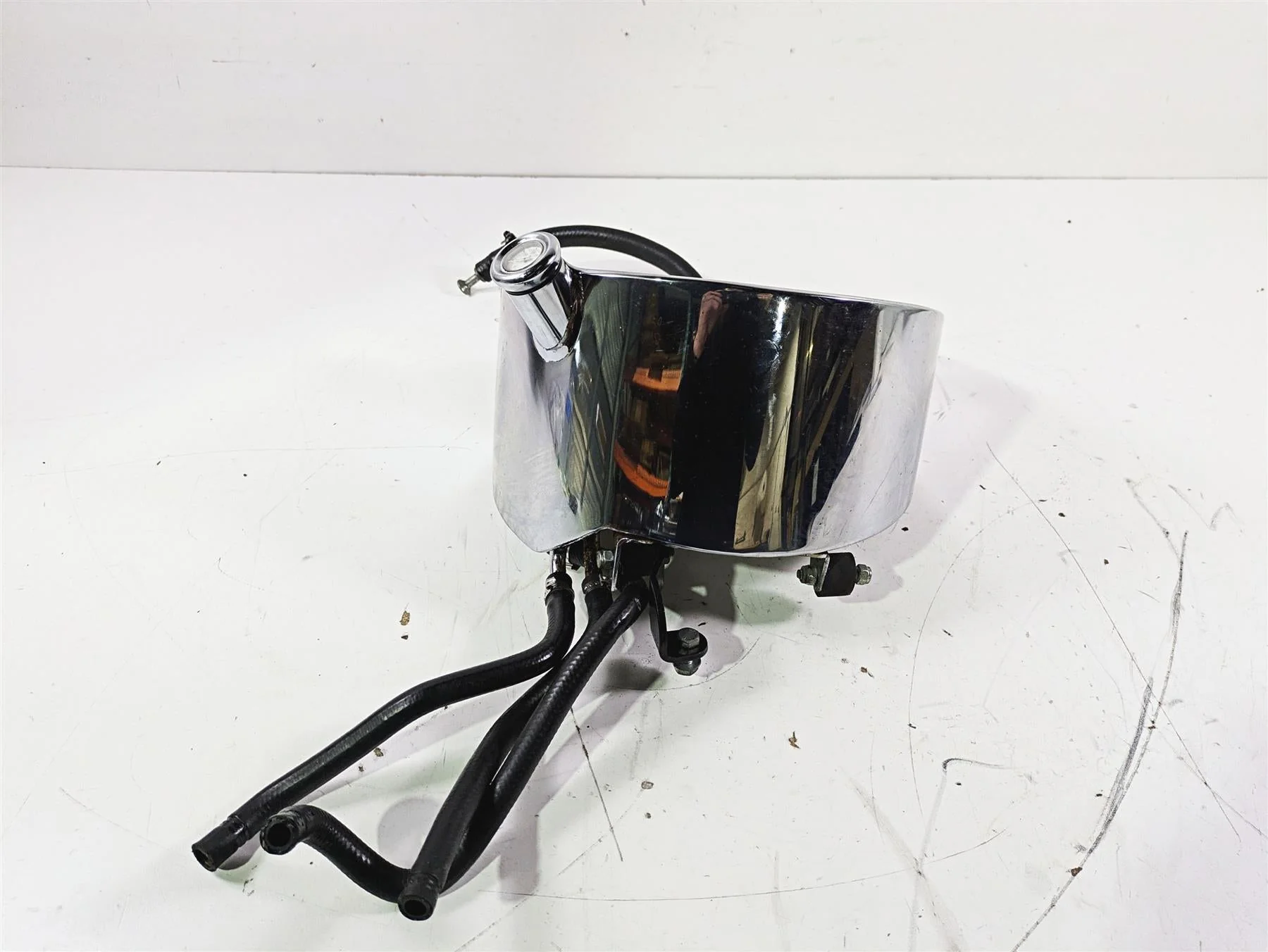 1992 Harley FLSTC Softail Heritage Oil Tank Reservoir & Lines Set 62498-91 - Image 2