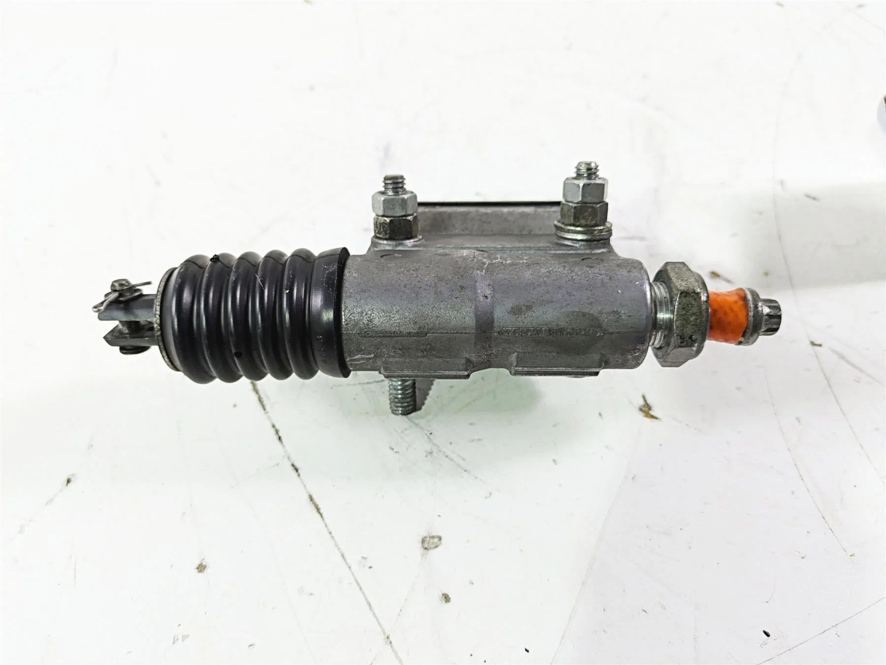 1992 Harley FLSTC Softail Heritage Rear Brake Master Cylinder + Cover 42468-87E - Image 9