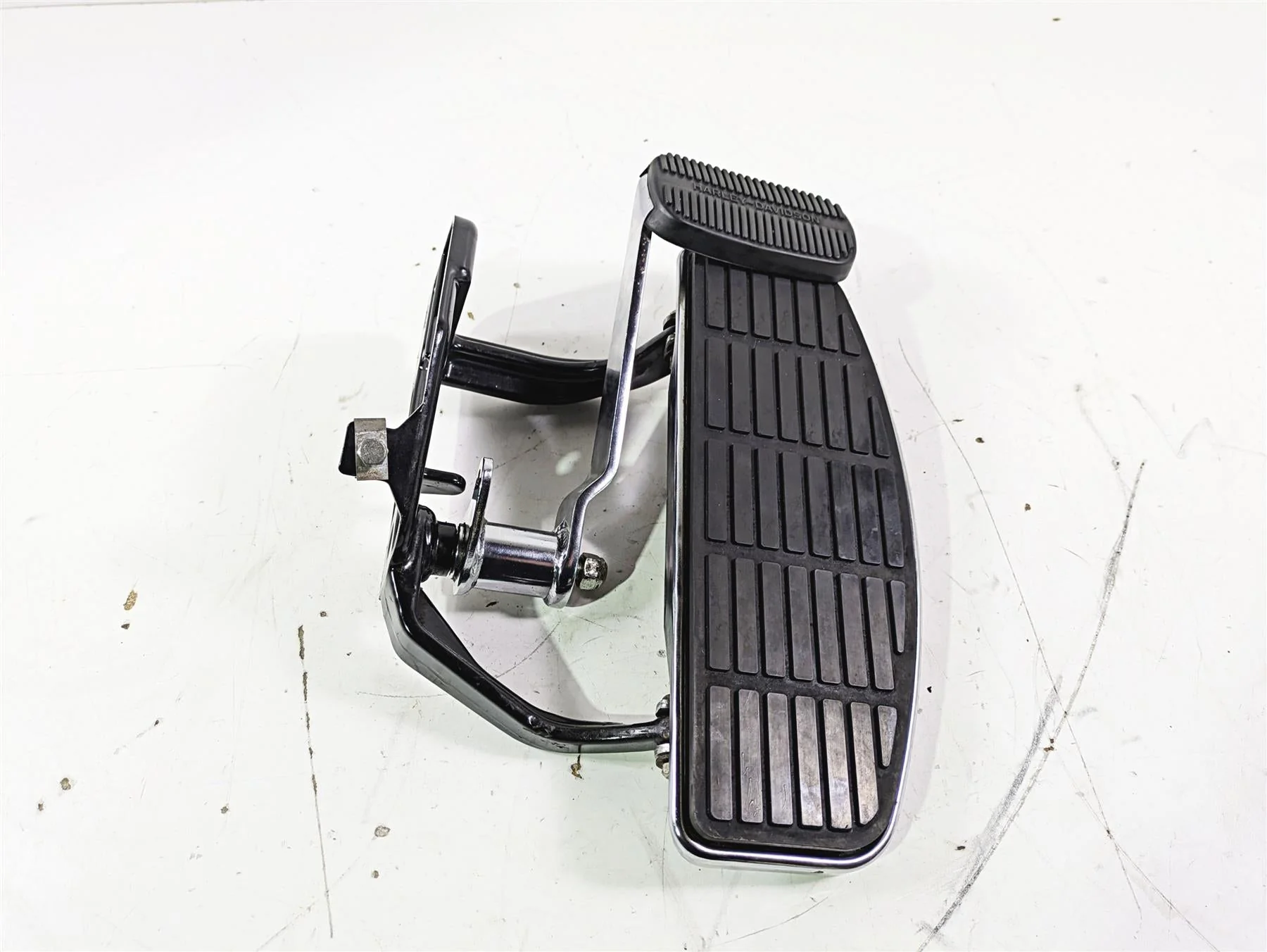 1992 Harley FLSTC Softail Heritage Right Floor Board Brake Pedal Set 42431-87