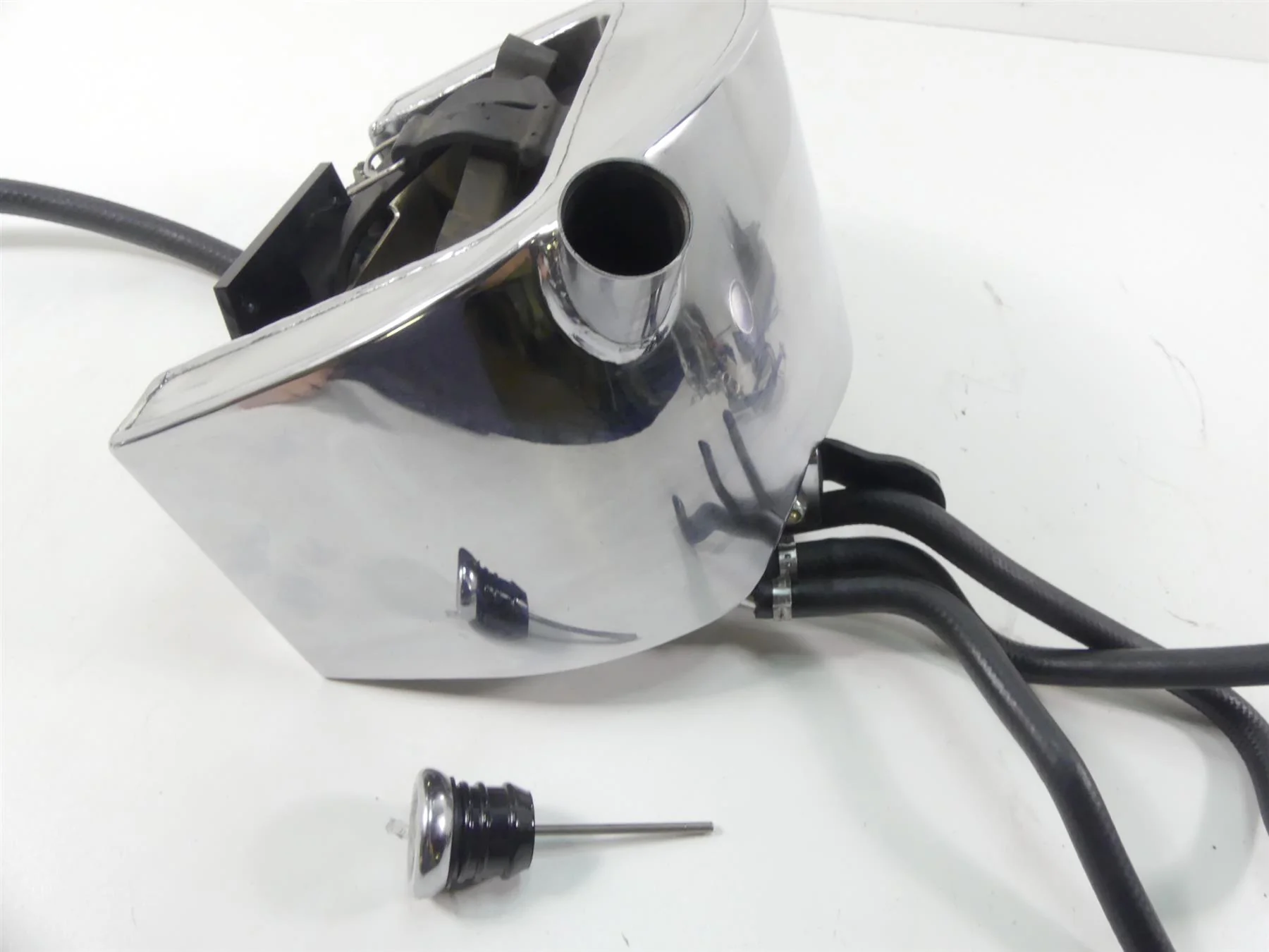 1993 Harley FXSTS Softail Springer Chrome Oil Tank Reservoir + Lines 62498-91 - Image 6