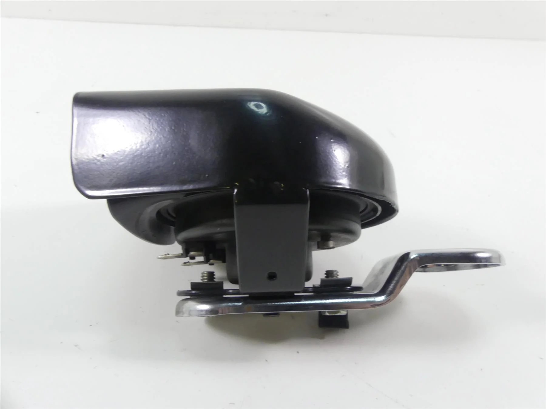 1993 Harley FXSTS Softail Springer Horn With Cover 61300478A - Image 3
