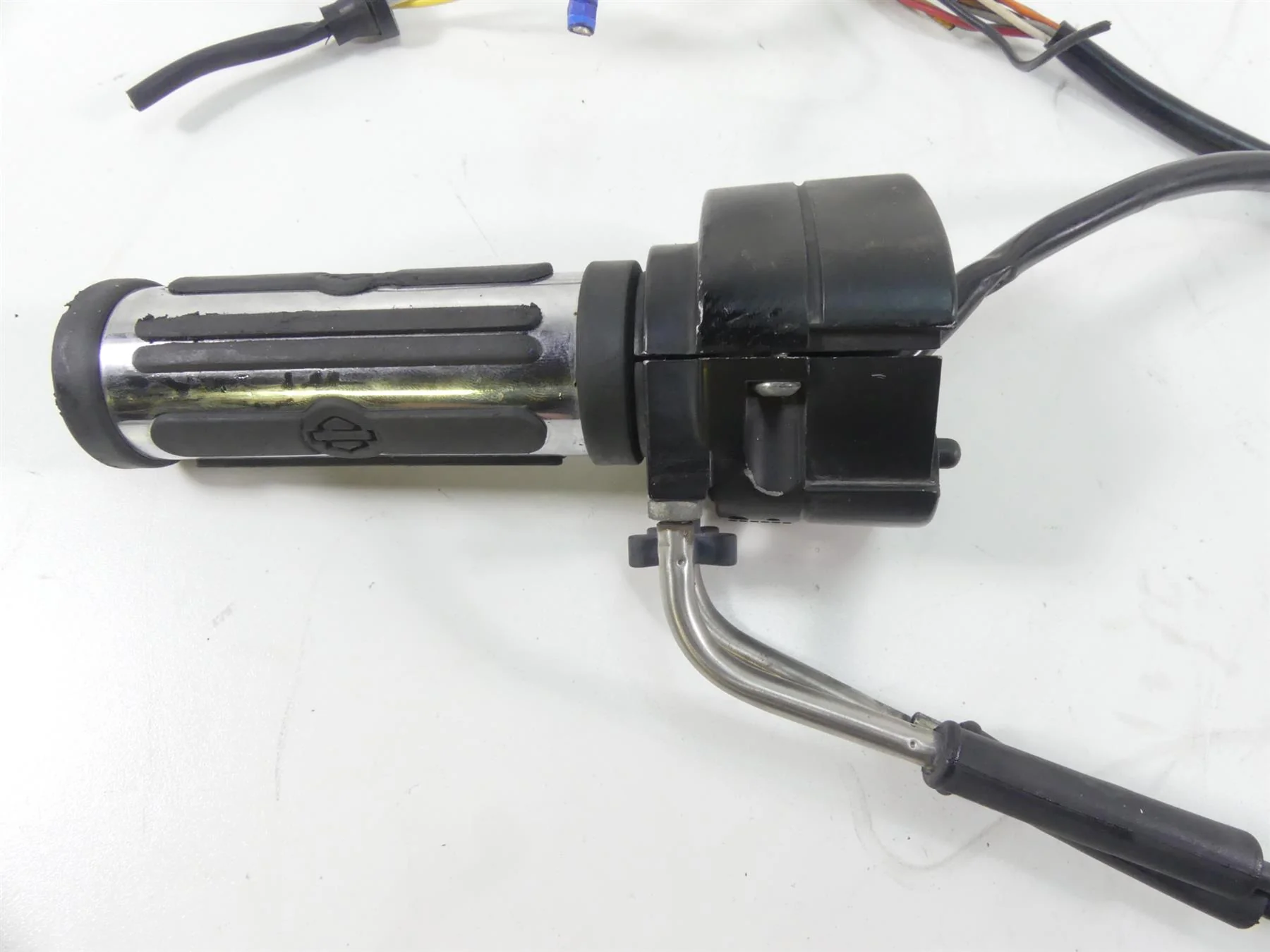 1993 Harley FXSTS Softail Springer Right Control Switch + Throttle Grip 70219-87 - Image 6