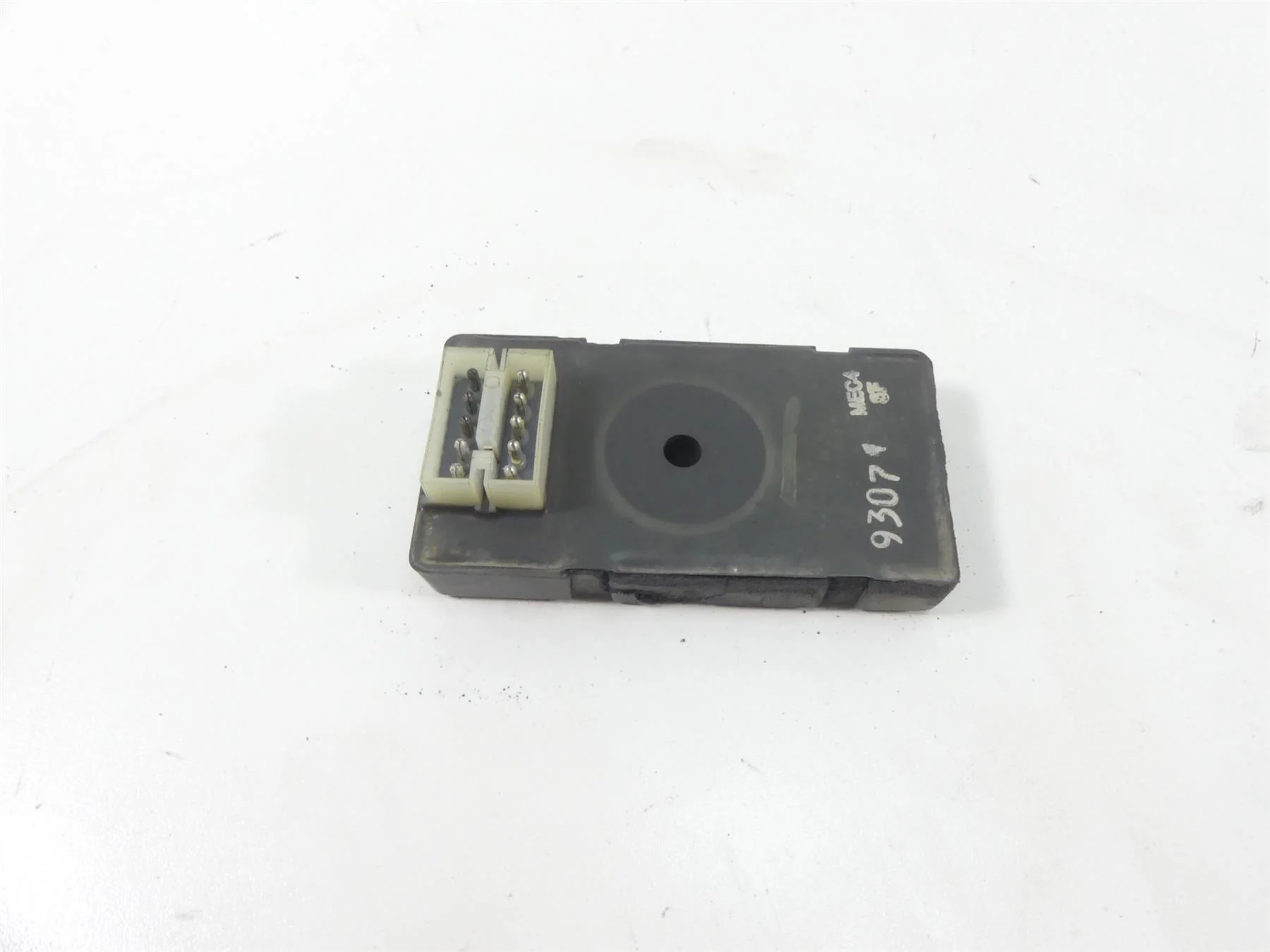 1993 Harley FXSTS Softail Springer Tsm Turn Signal Module - Read 68537-89G 9307 - Image 4