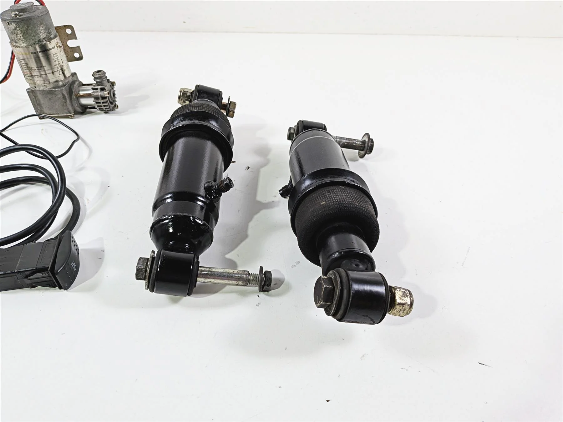 1993 Harley Touring FLHTCU Electra Glide Air Ride System - Brand Unknown - Image 7
