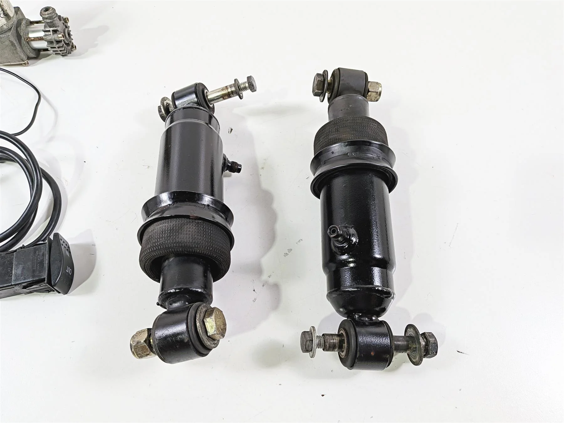 1993 Harley Touring FLHTCU Electra Glide Air Ride System - Brand Unknown - Image 8
