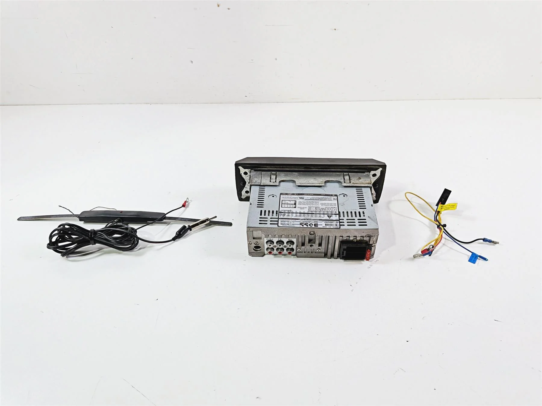 1993 Harley Touring FLHTCU Electra Glide Boss Audio System Radio CD Player 550B - Image 3