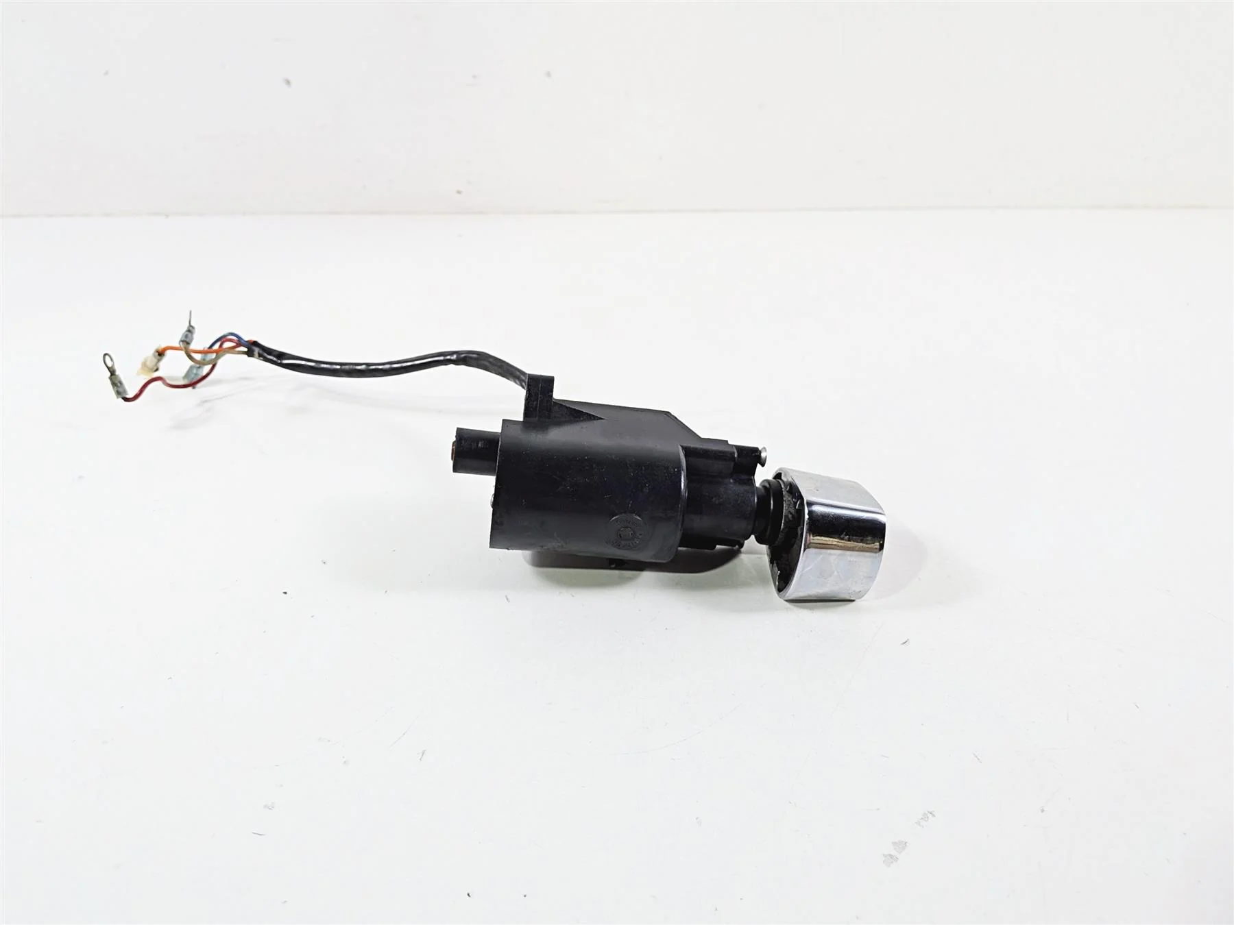1993 Harley Touring FLHTCU Electra Glide Ignition Switch Unlocked ; VIN 71526-93B - Image 4