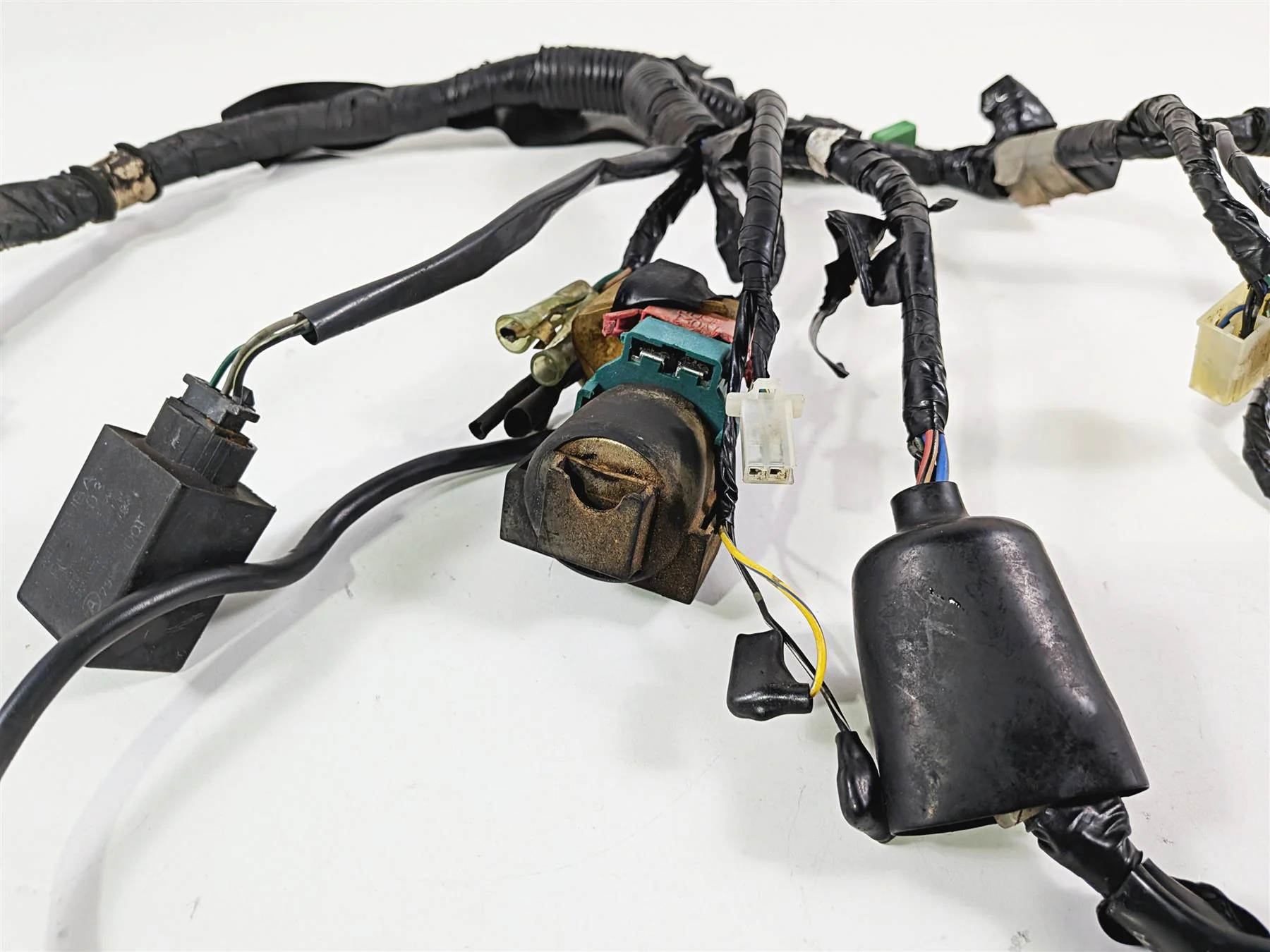 1994 Honda VT600 CR Shadow Wiring Harness Loom 32100-MZ8-000 - Image 3