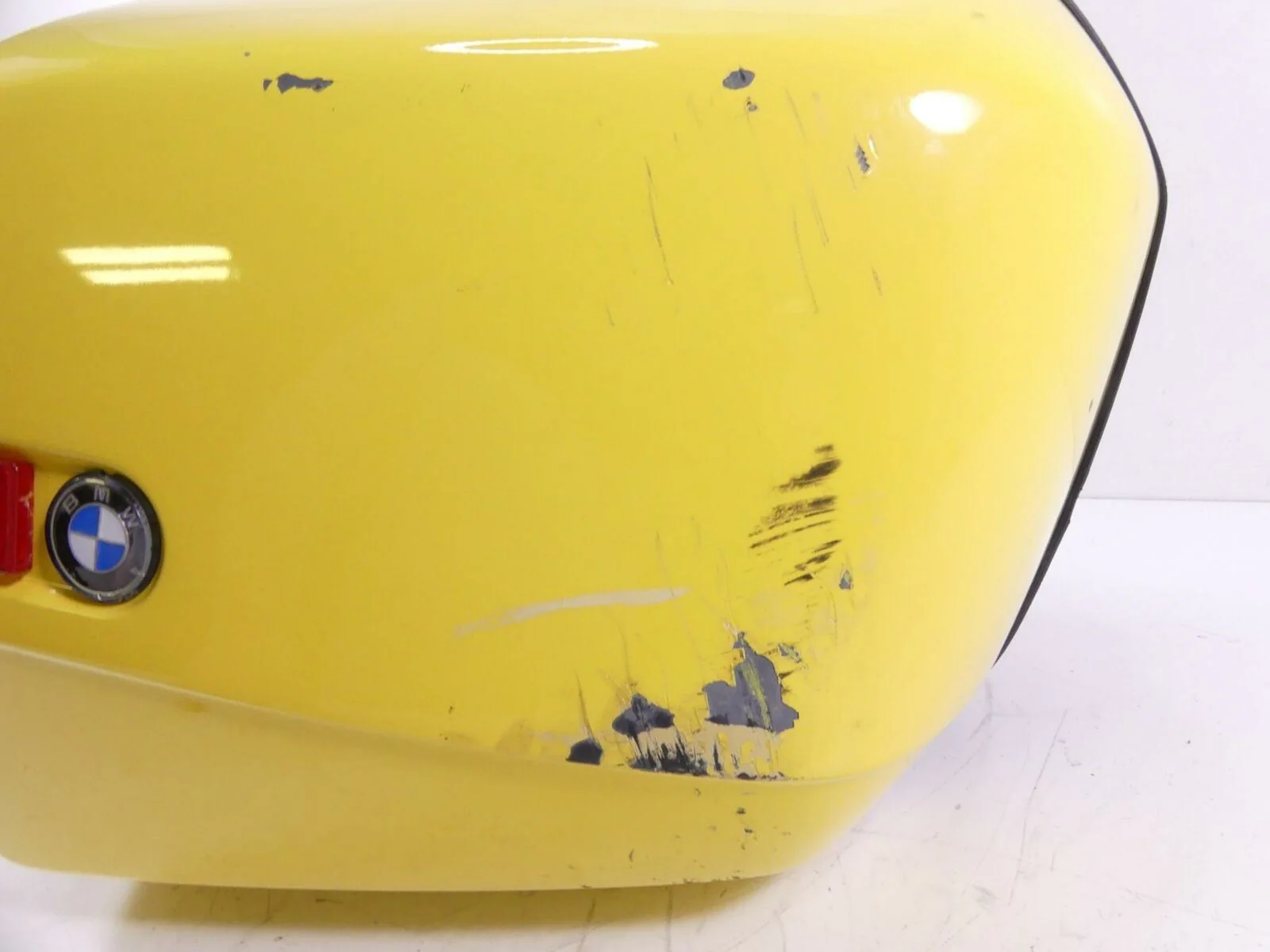 1995 BMW R1100RS 259S Right Yellow Saddle Bag Saddlebag 31L 46547660300 - Image 6