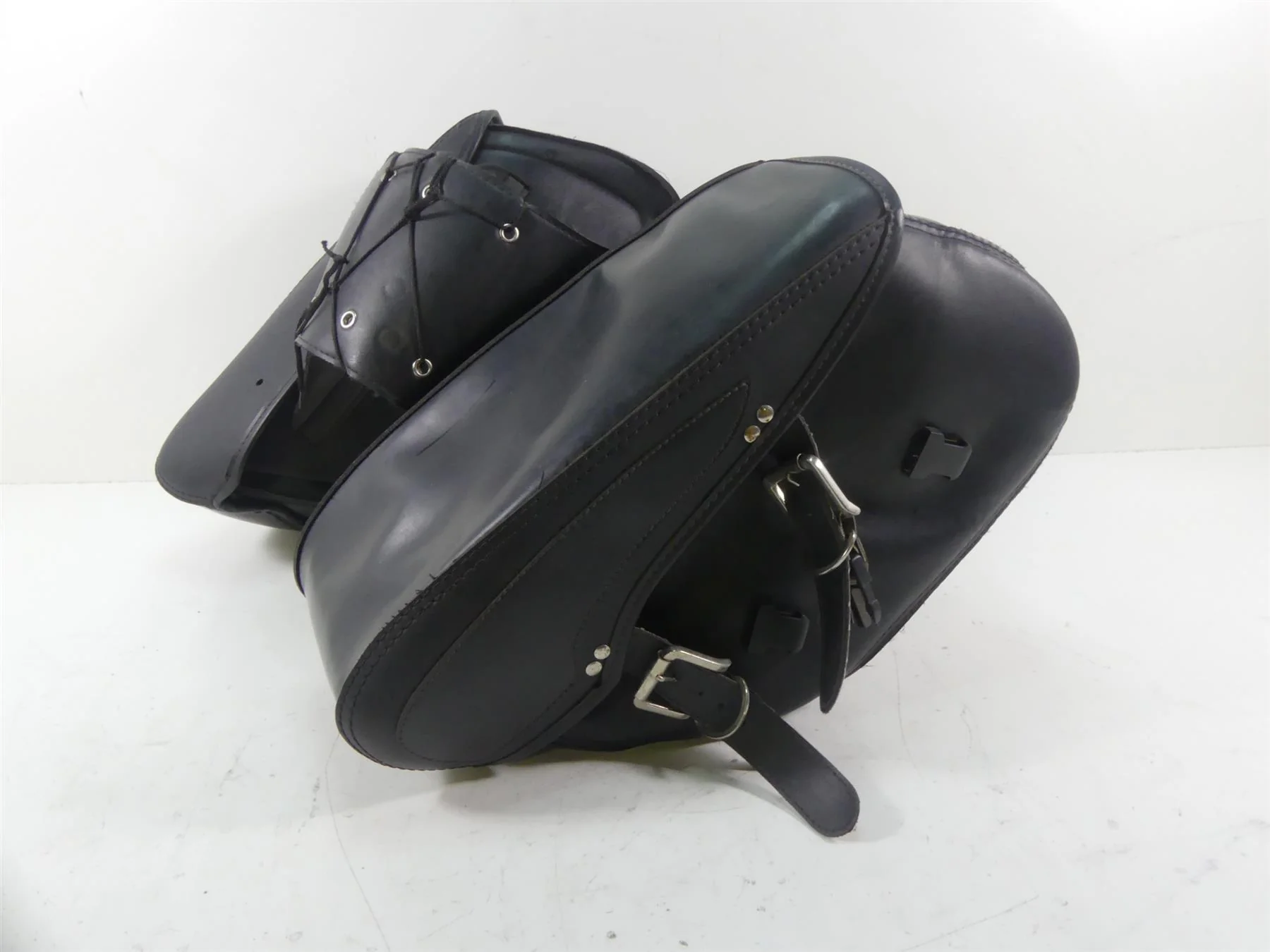 1995 Harley Dyna FXDL Low Rider Aftermarked Saddlebag Saddle Bag Set