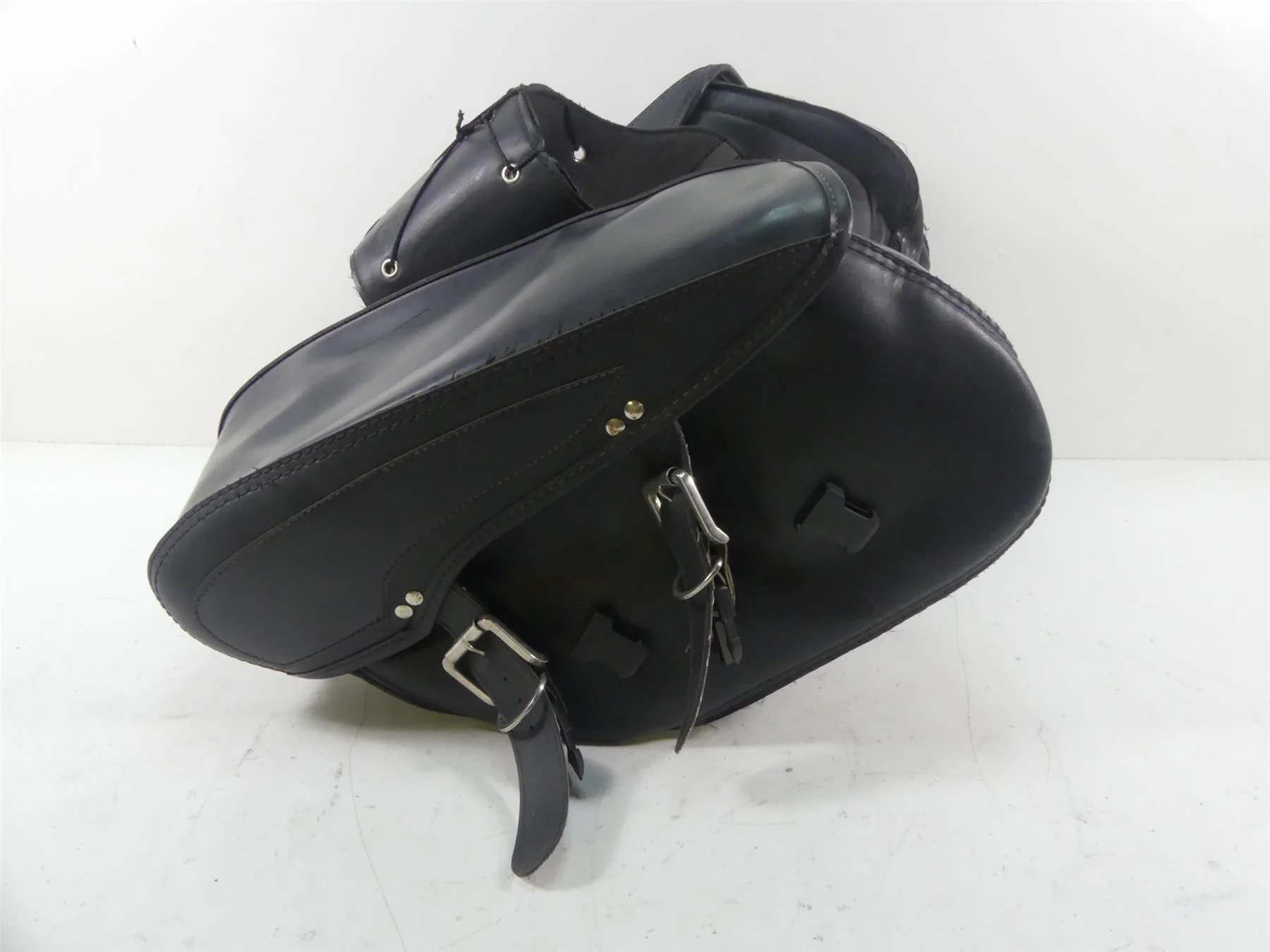 1995 Harley Dyna FXDL Low Rider Aftermarked Saddlebag Saddle Bag Set - Image 5