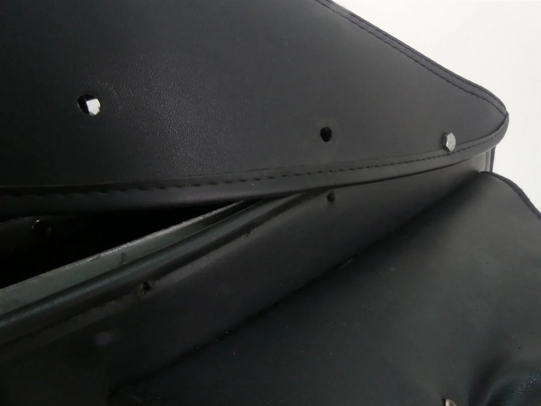 1995 Harley Dyna FXDL Low Rider Aftermarked Saddlebag Saddle Bag Set - Image 9
