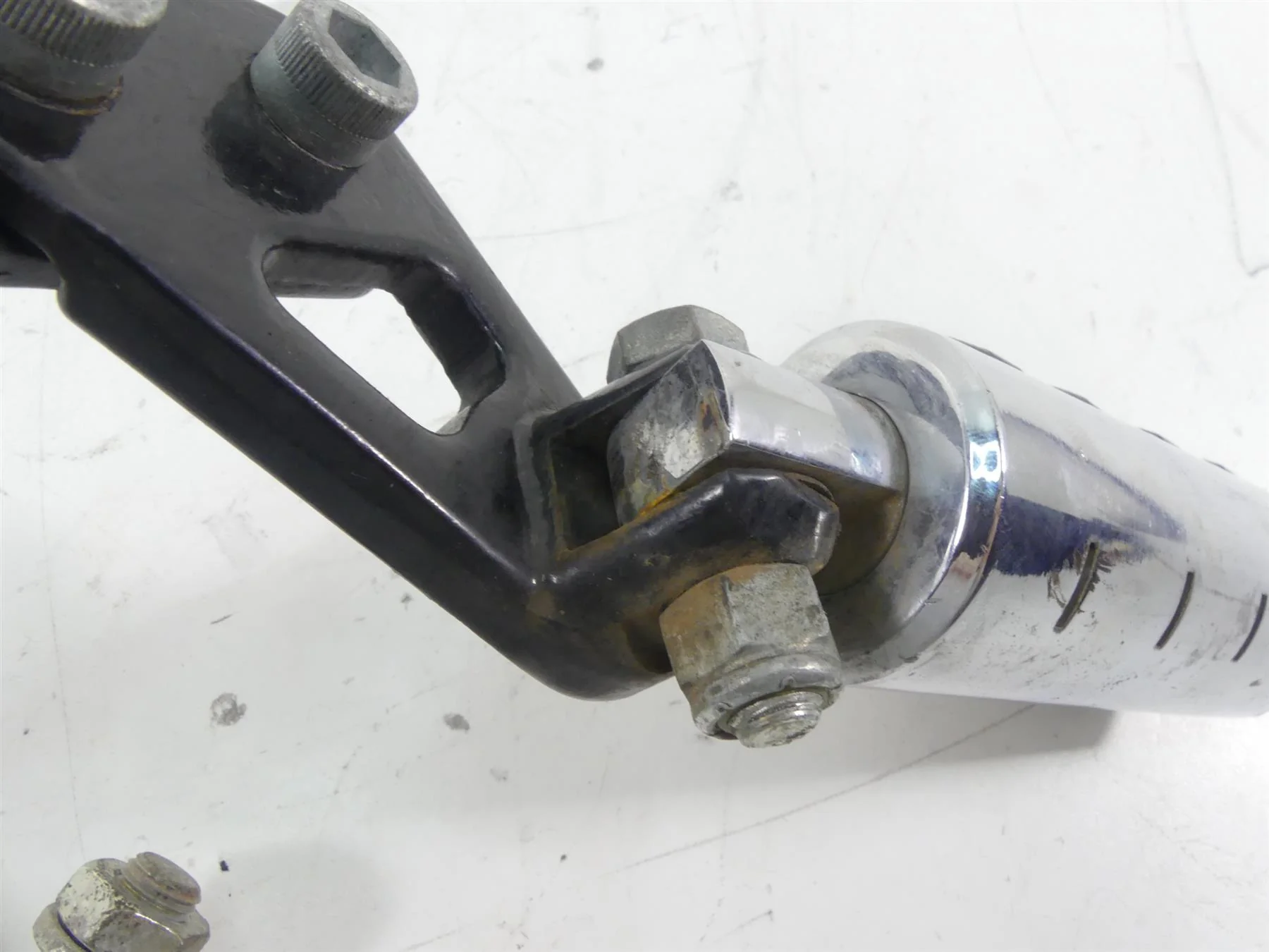 1995 Harley Dyna FXDL Low Rider Rear Passenger Footpeg Set 52740-94 52742-94 - Image 6