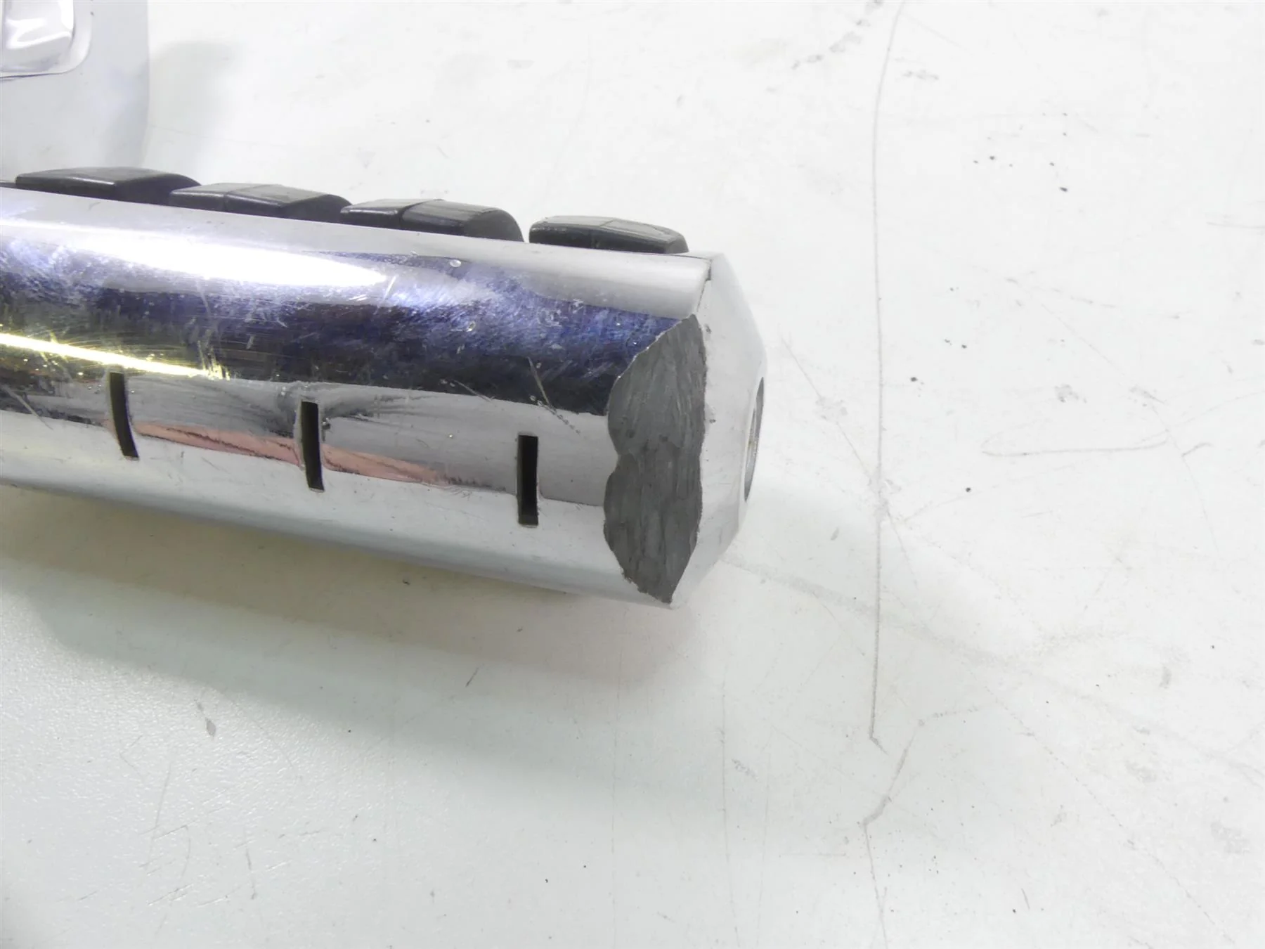 1995 Harley Dyna FXDL Low Rider Rear Passenger Footpeg Set 52740-94 52742-94 - Image 8