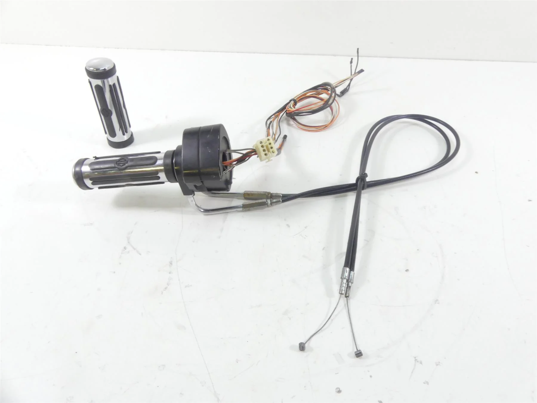 1995 Harley Dyna FXDL Low Rider Right Hand Start Control Switch 70219-87 - Image 2