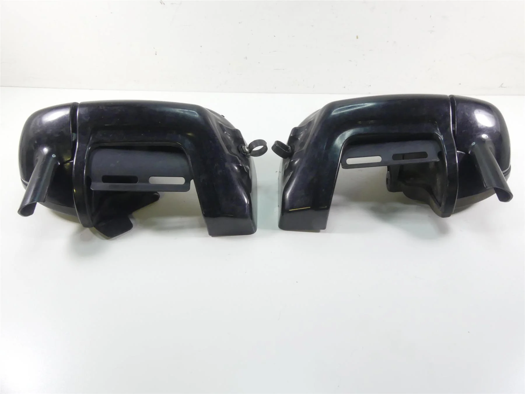 1995 Harley Touring FLHTCU Electra Glide Lower Leg Fairing Cover Set 58683-89B - Image 5