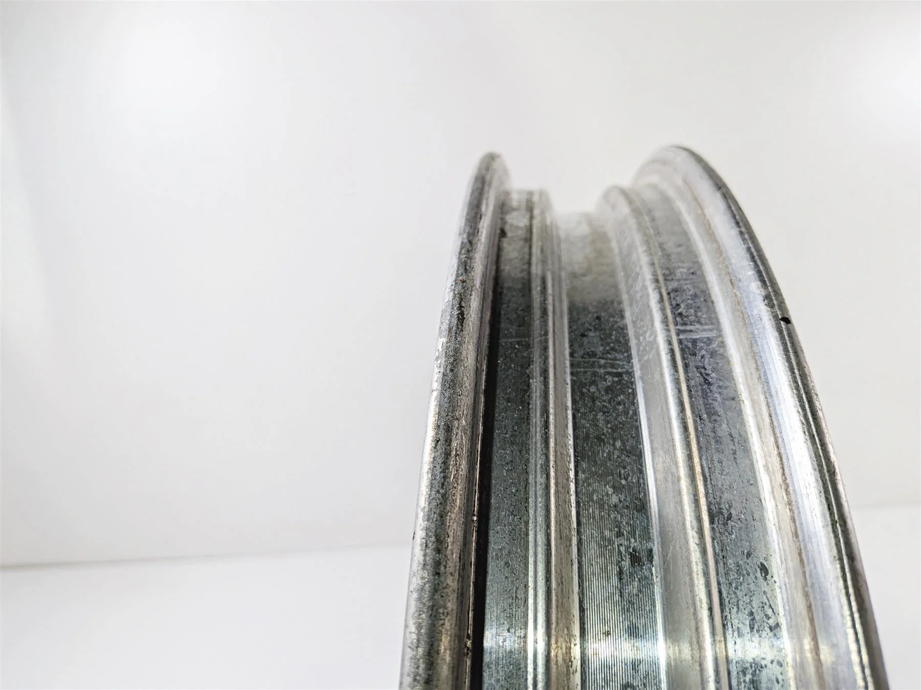 1995 Harley XL883 Sportster Hugger 9 Spoke Front Wheel Rim 19x2.15 43338-83 - Image 9